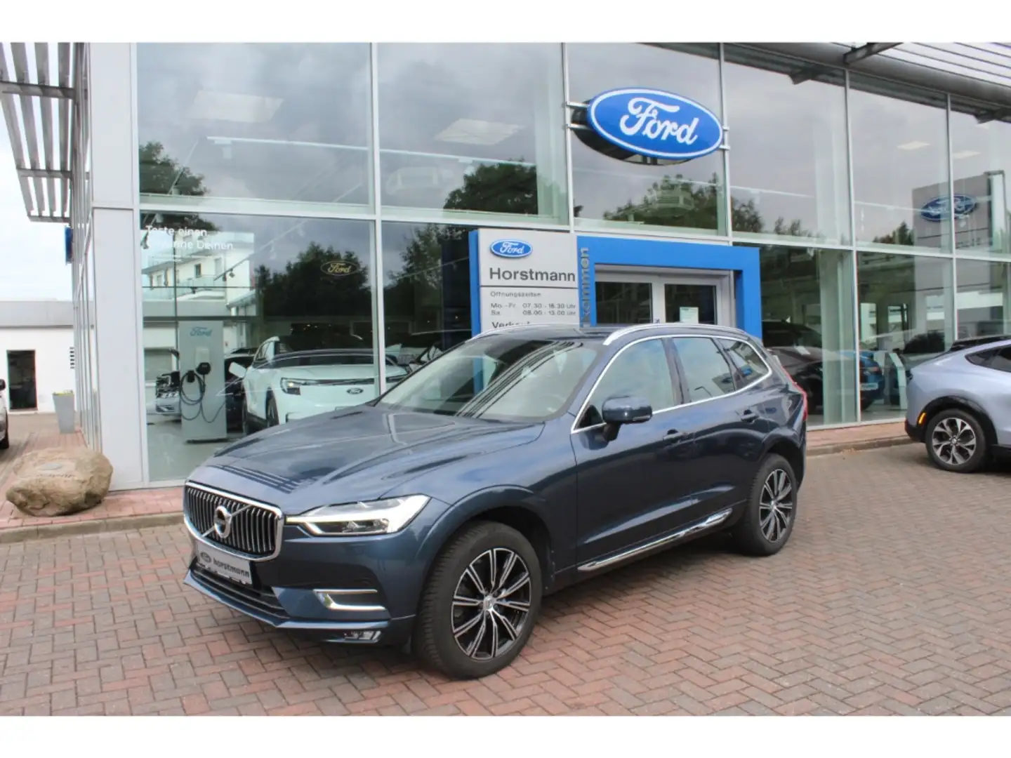 Volvo XC60 INSCRIPTION AUTOMATIK, LEDER, AHK PANO, ACC, PDC Blauw - 1