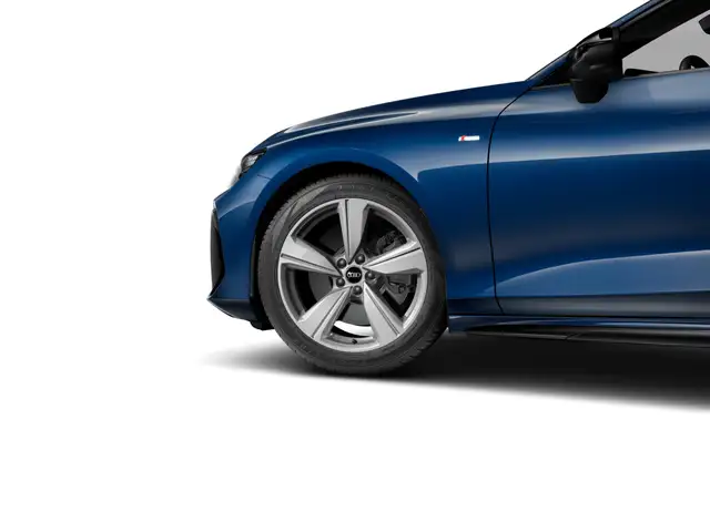 Audi A6 view 4