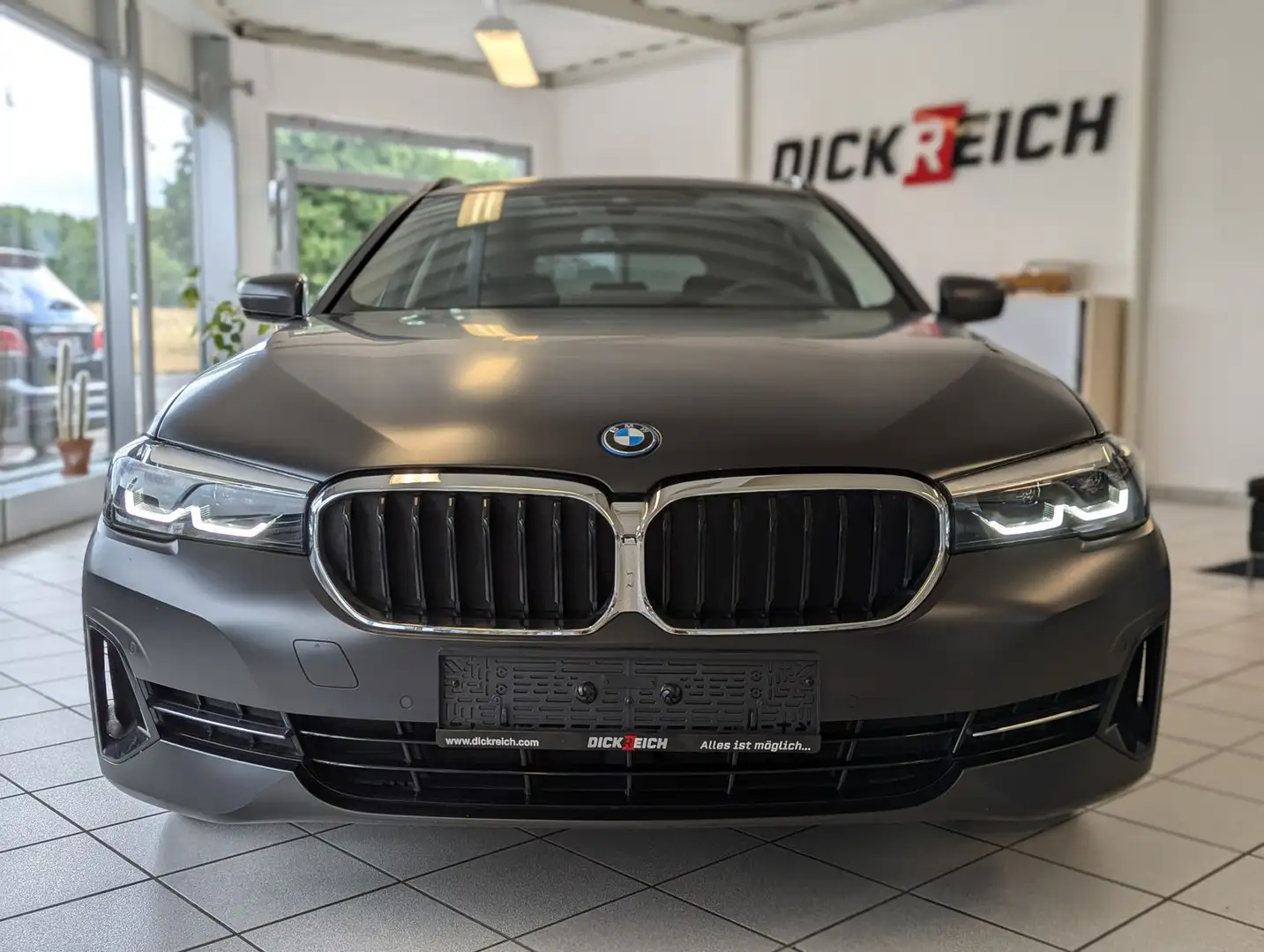 BMW 530 e Frozen-Dark Shadow LED Kamera AHK 4-Zonen Zwart - 2