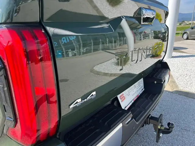 Toyota Hilux Tundra Limited Crew Max 5,5 Ansicht 9
