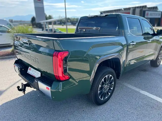 Toyota Hilux Tundra Limited Crew Max 5,5 Ansicht 3