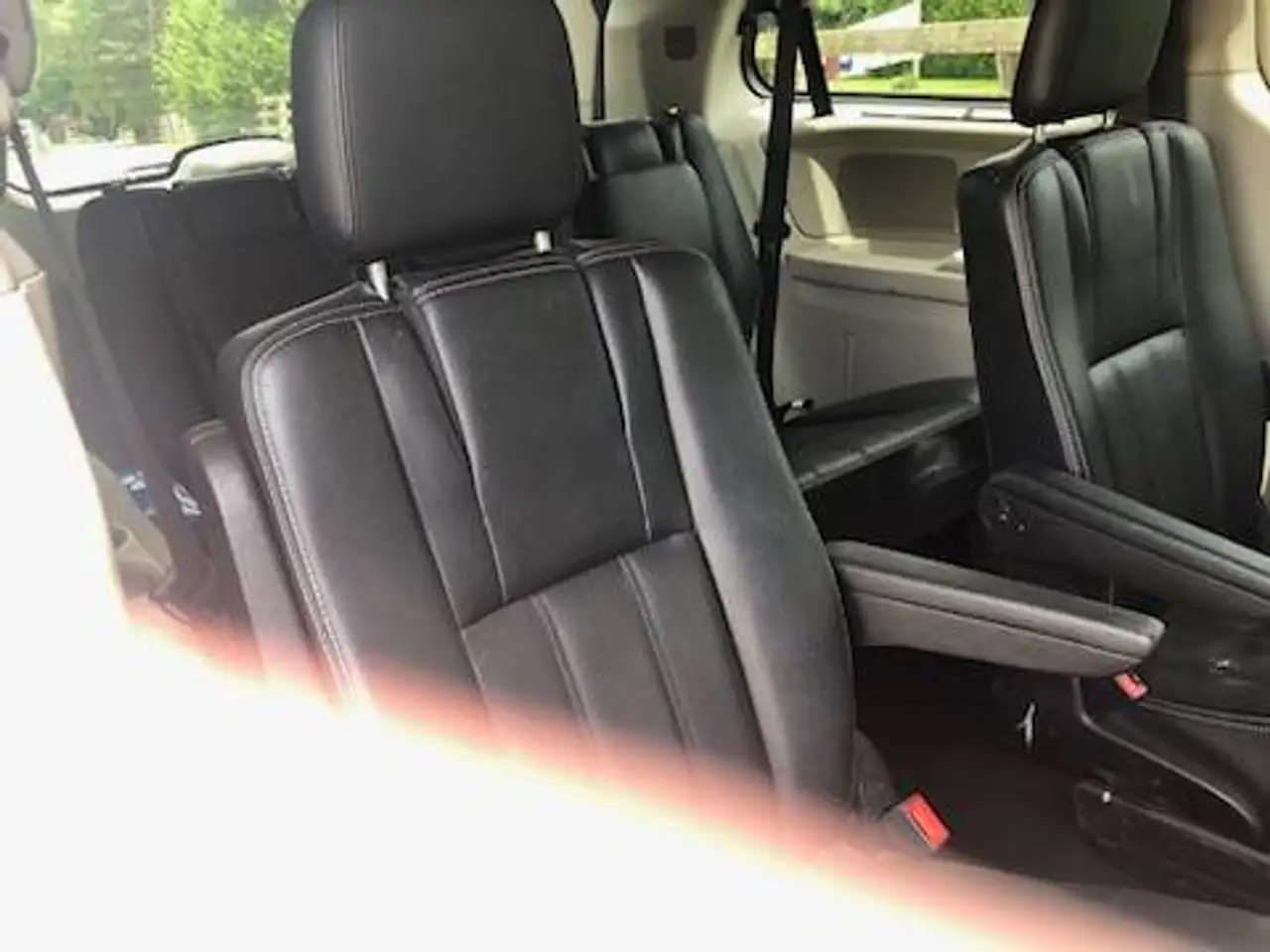 Chrysler Town & Country снимка Chrysler Town & Country