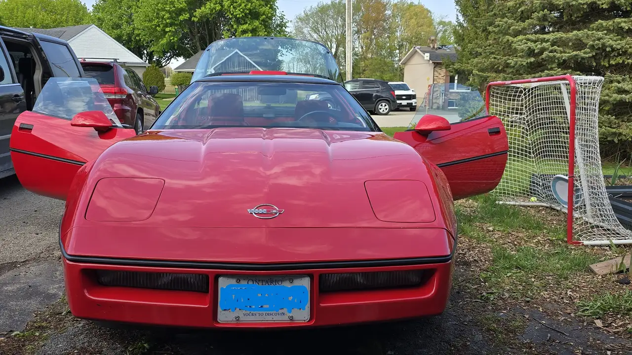 Chevrolet Corvette снимка Chevrolet Corvette