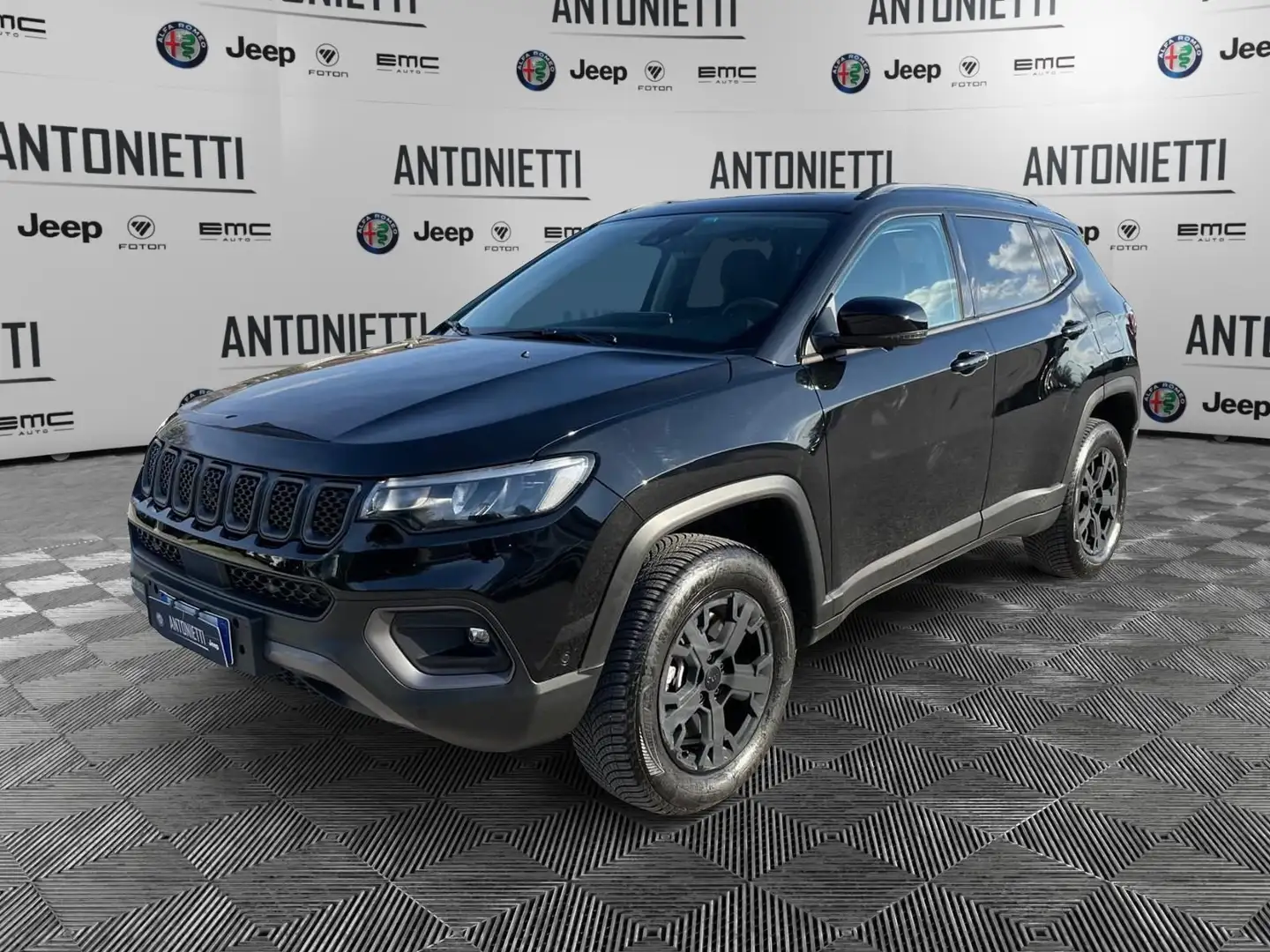 Jeep Compass 1.3 T4 PHEV 240cv Trailhawk 4xe Auto Schwarz - 1