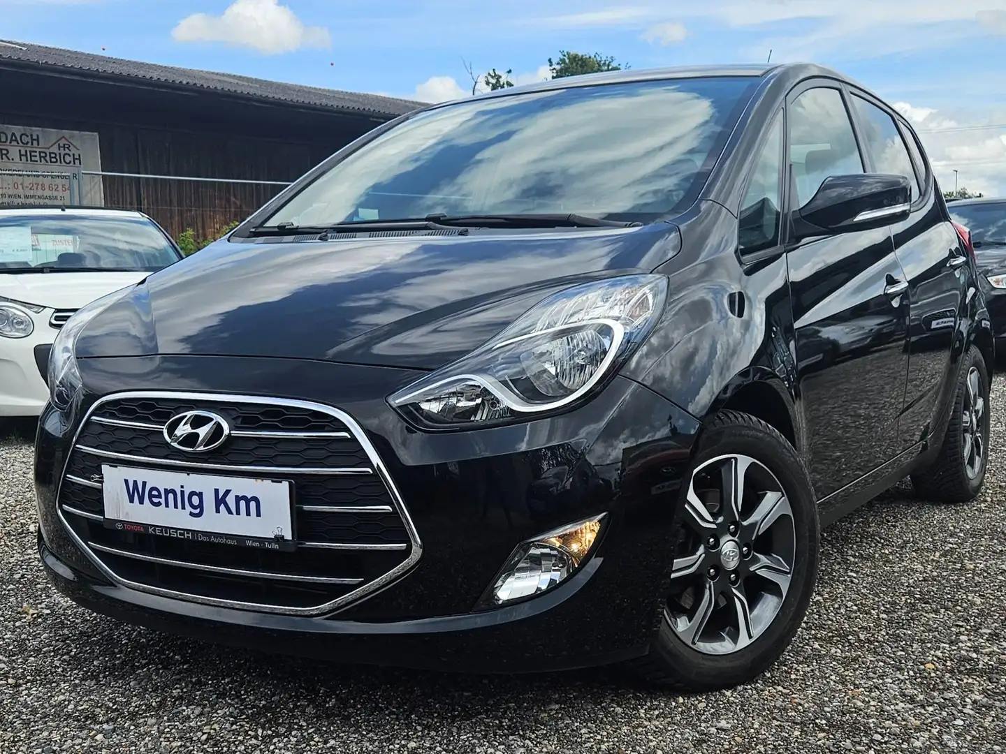 Hyundai iX20 Schwarz - 1
