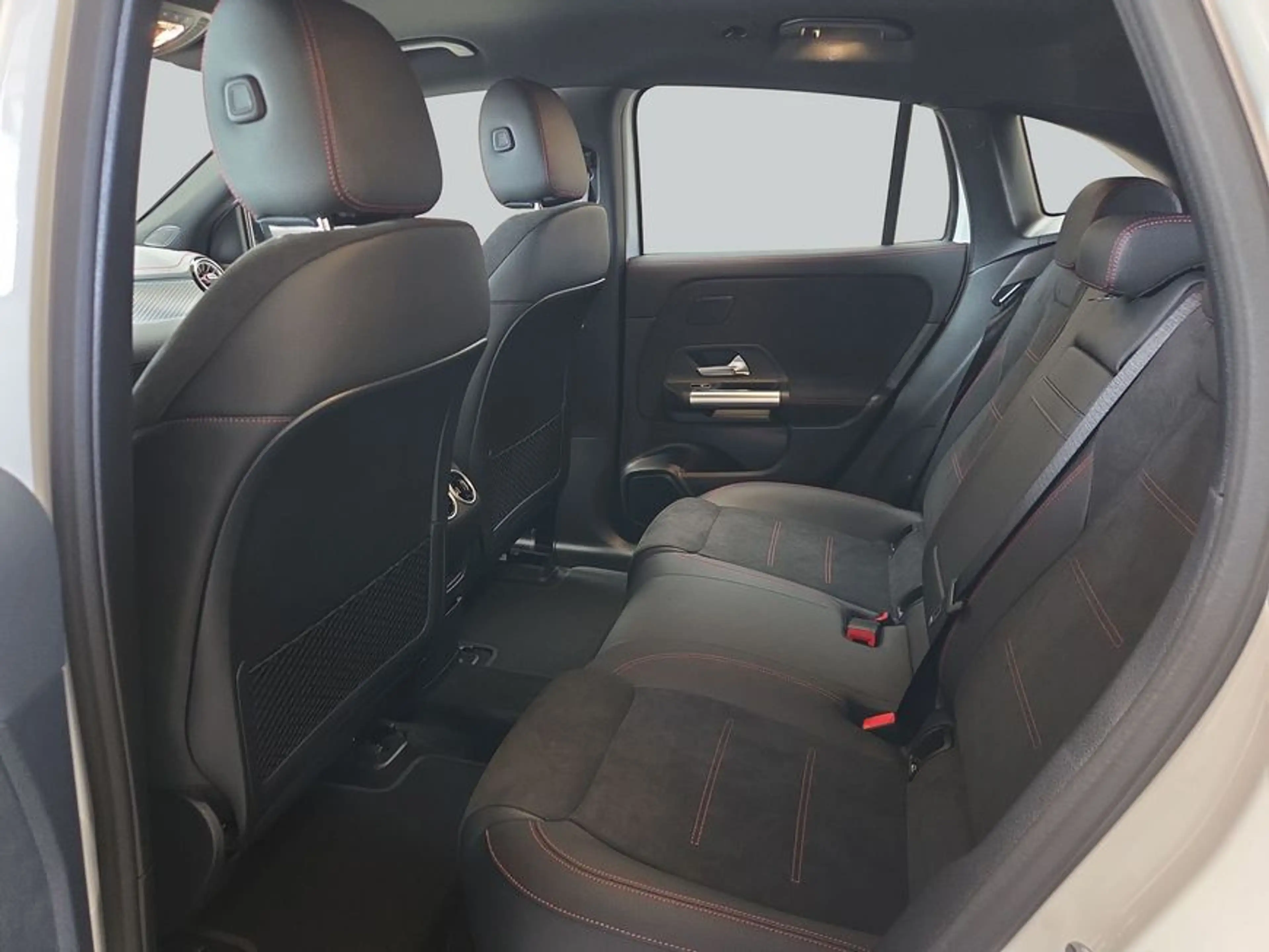 Mercedes-Benz EQA 250 EQA — photo 12