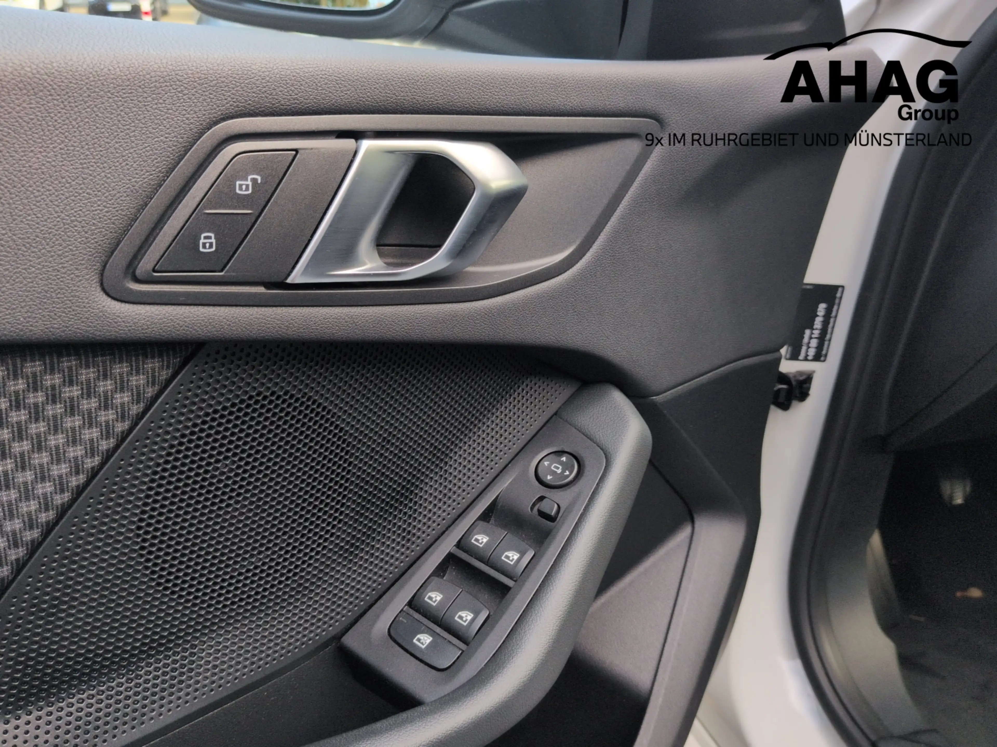 BMW 118 i — photo 13