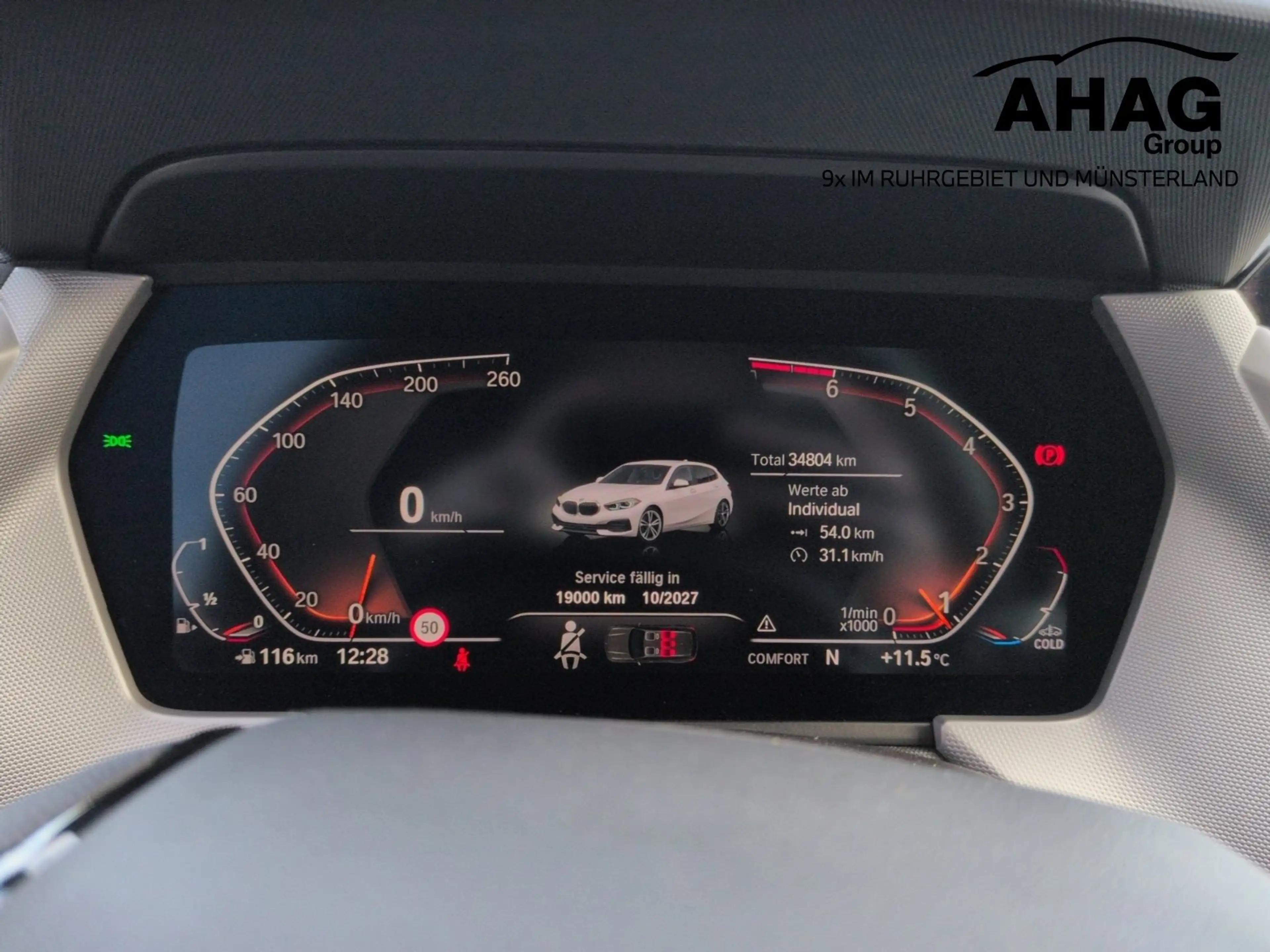 BMW 118 i — photo 11