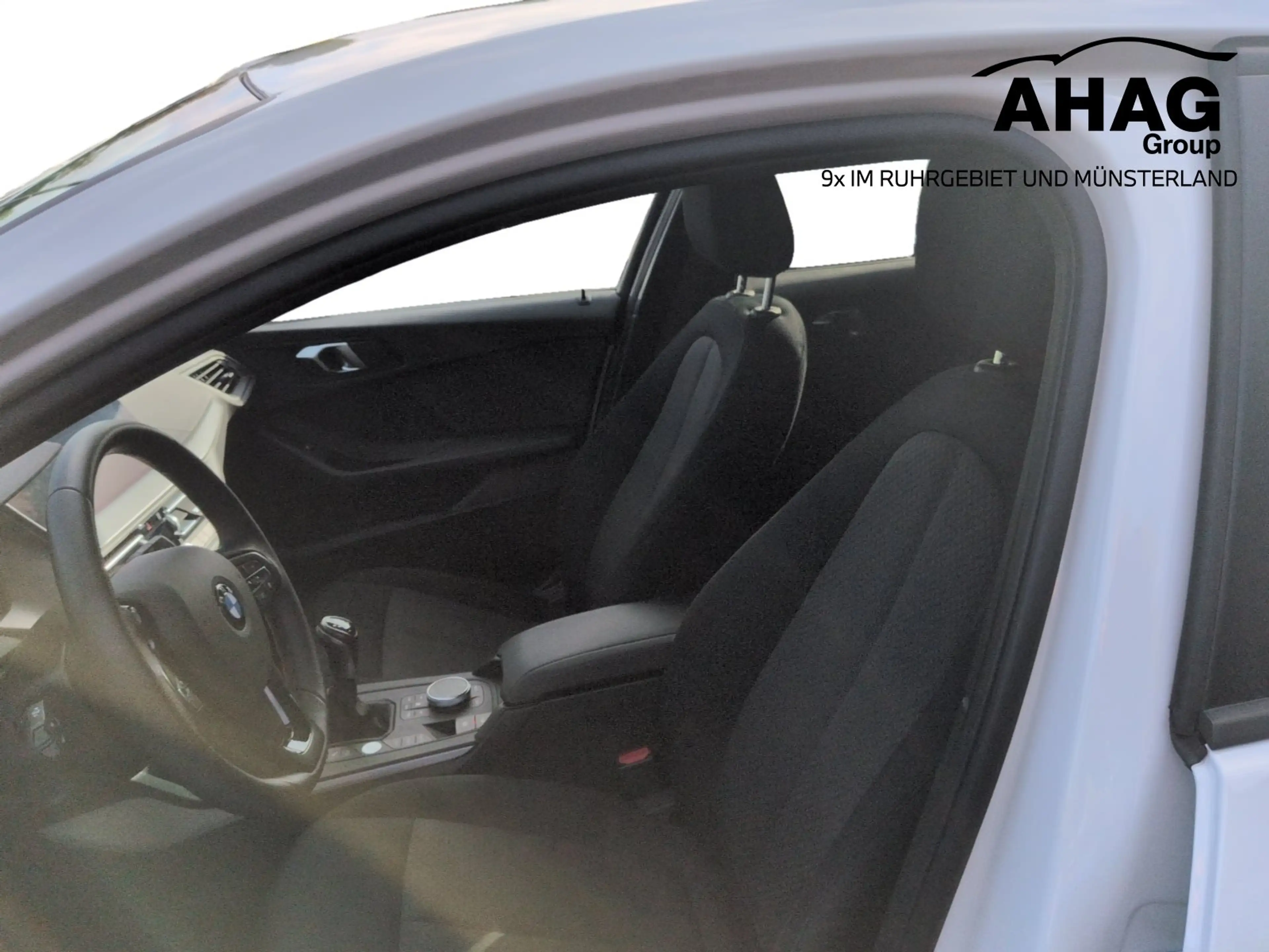 BMW 118 i — photo 7