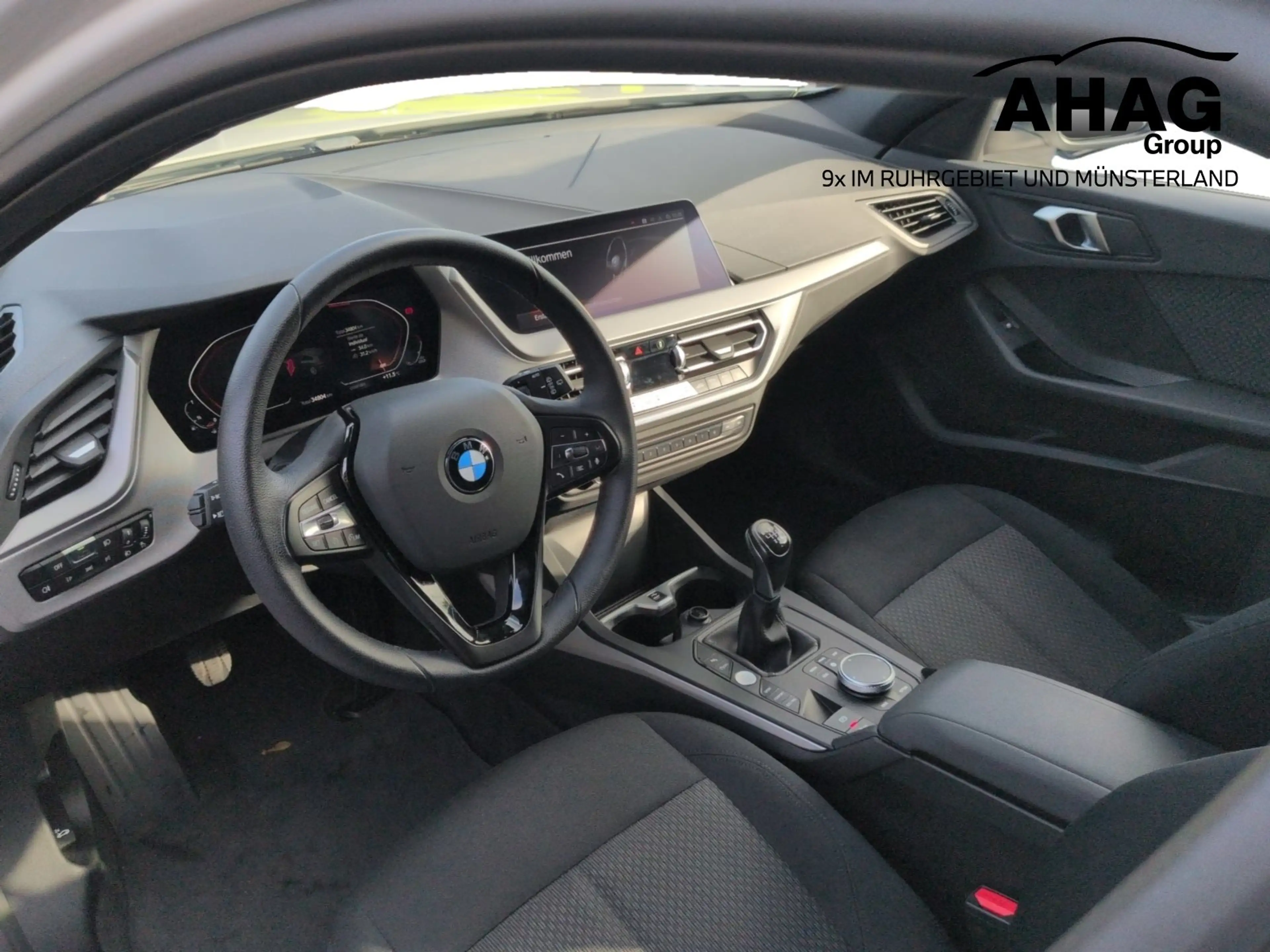 BMW 118 i — photo 8