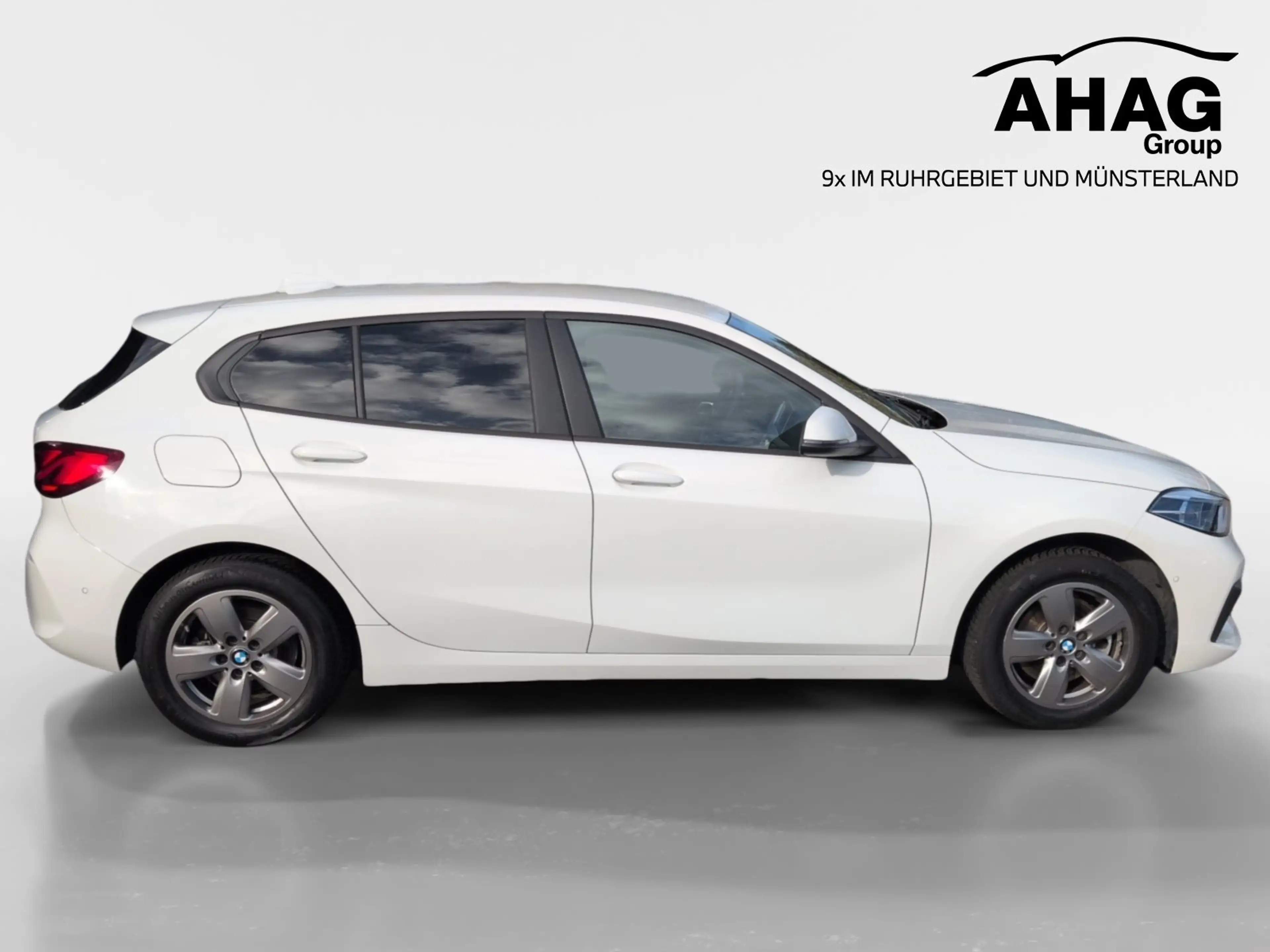 BMW 118 i — photo 3