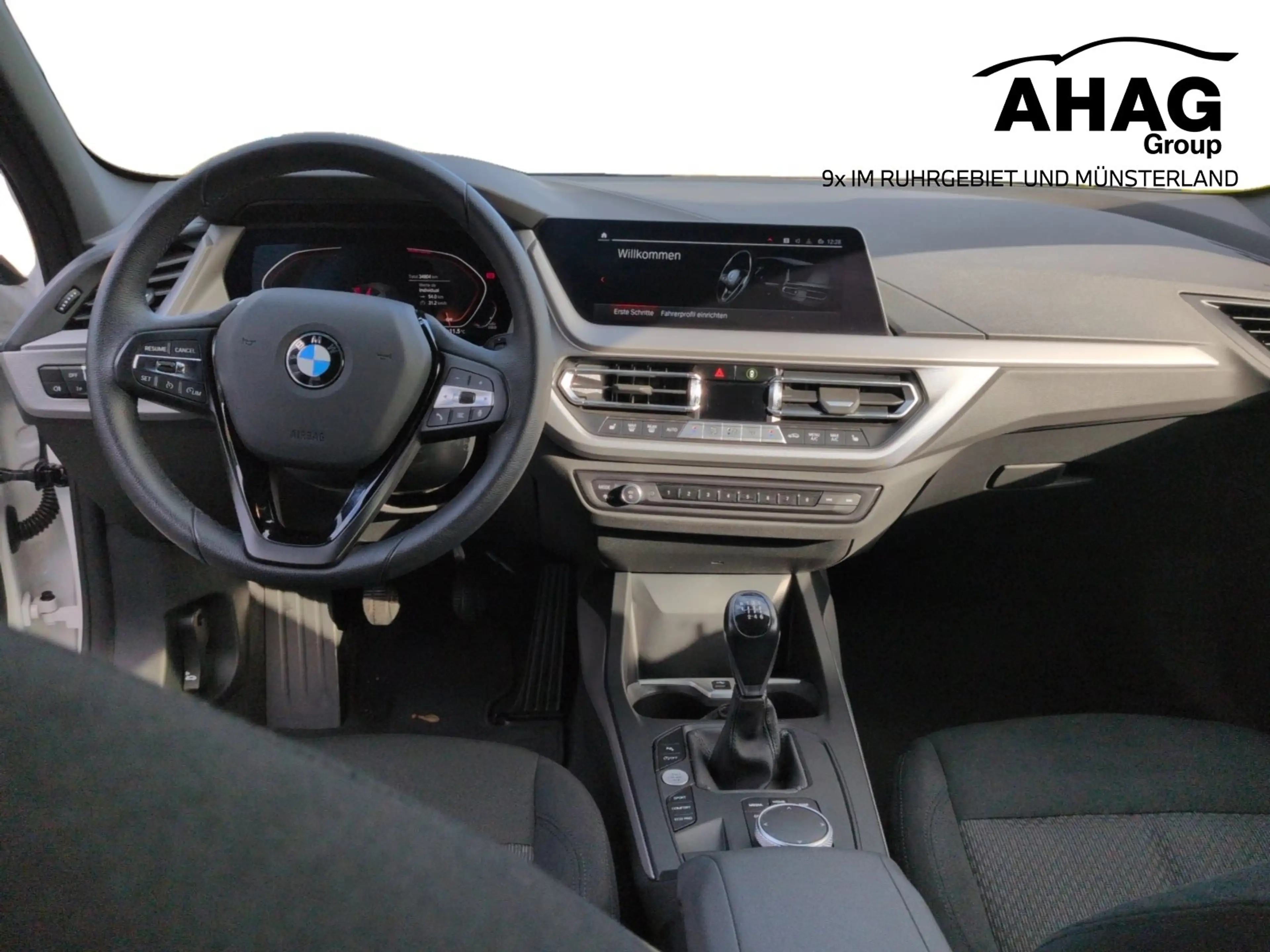 BMW 118 i — photo 9