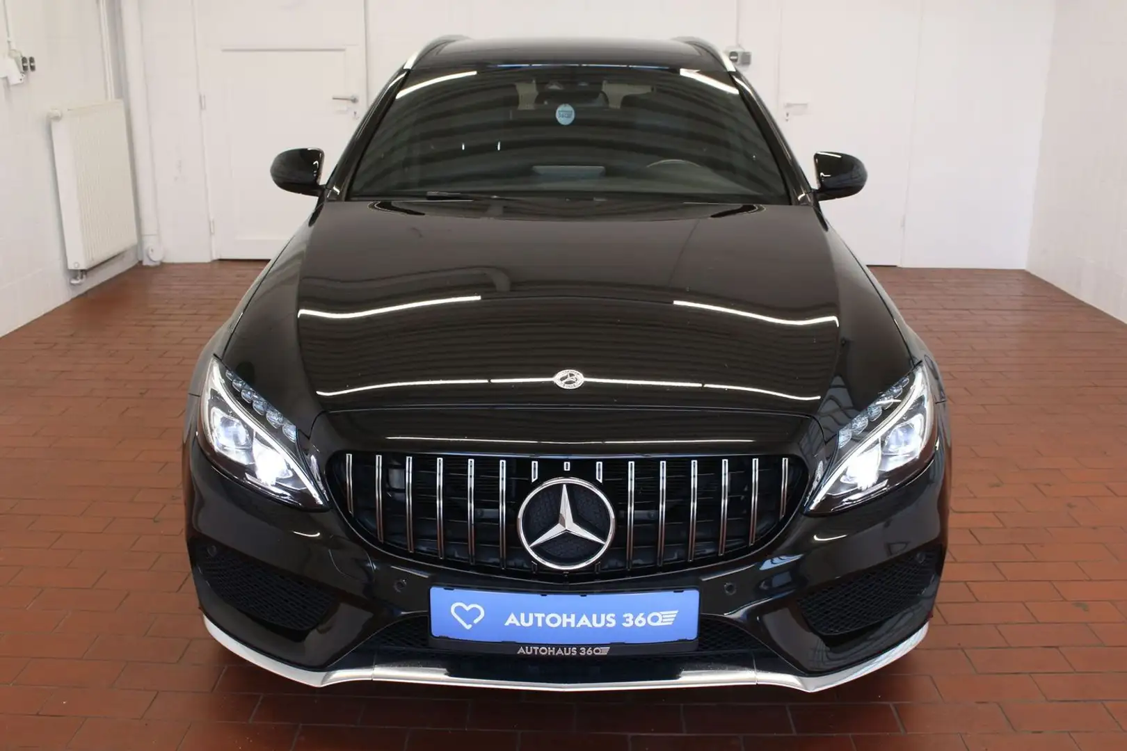 Mercedes-Benz C 400 T 4Matic AMG Line LED Leder V6 Чорний - 2
