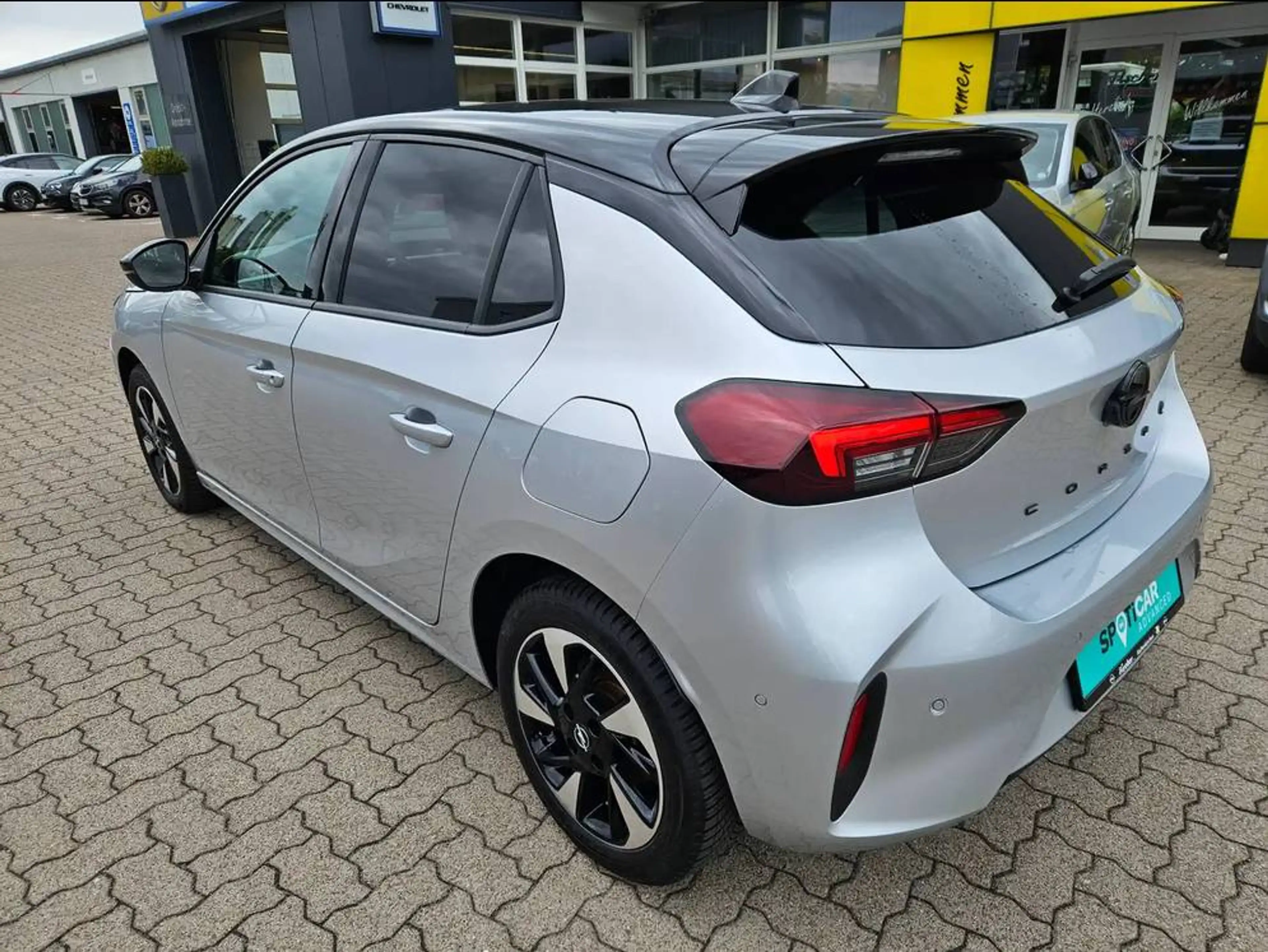 Opel Corsa-e e GS   Long Range — photo 3