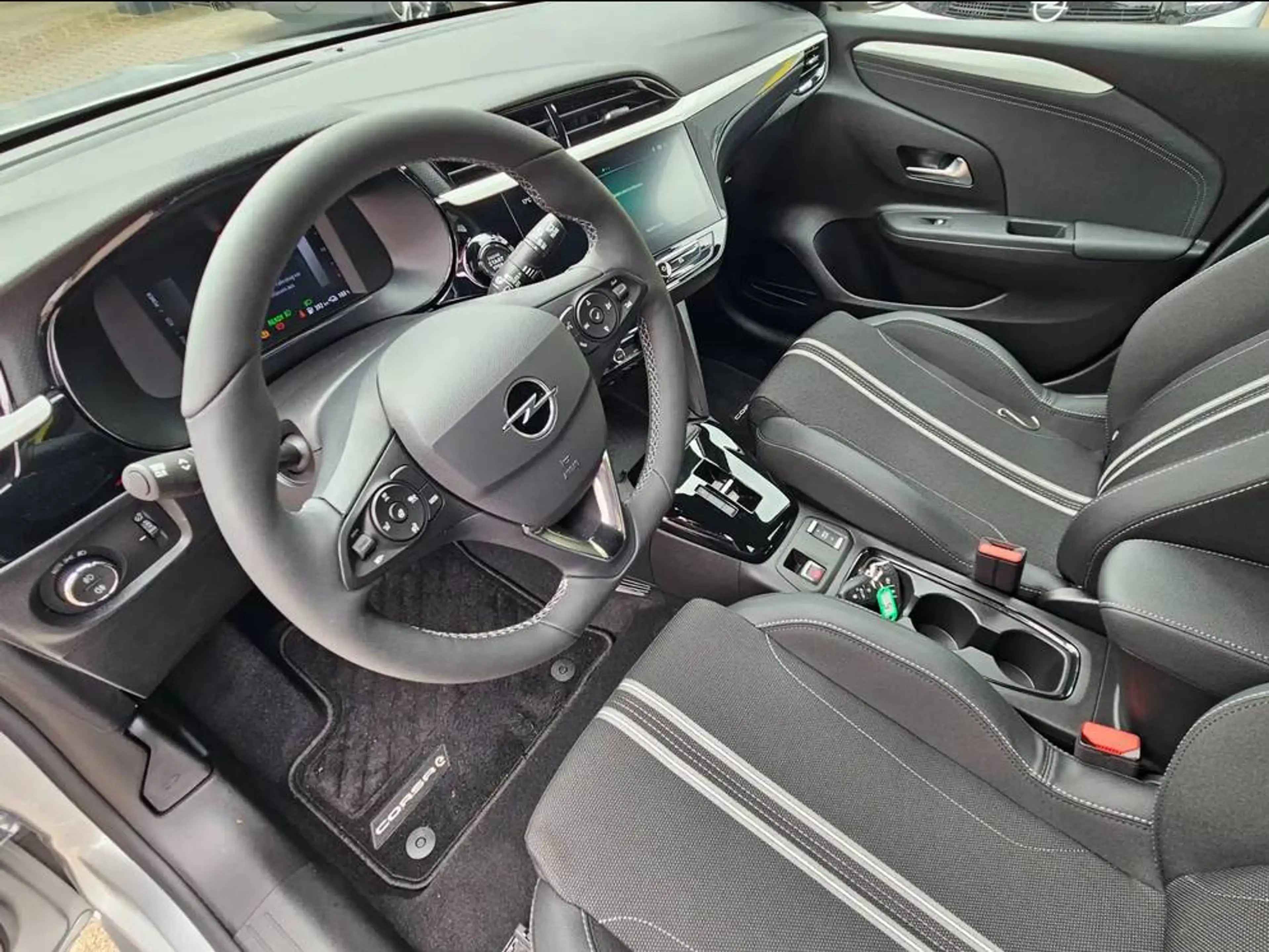 Opel Corsa-e e GS   Long Range — photo 13