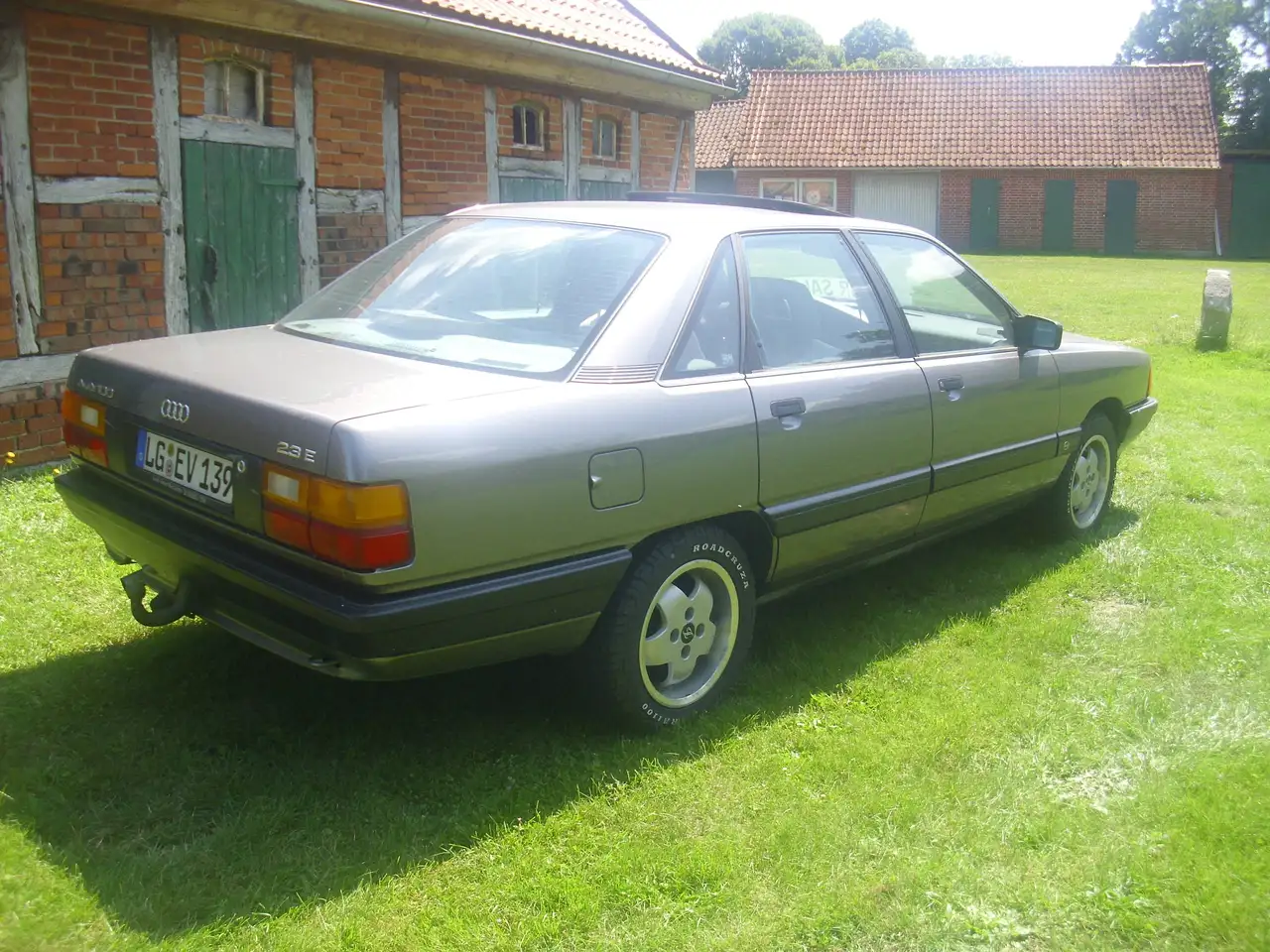 Audi 100 2.3 E, foto 3