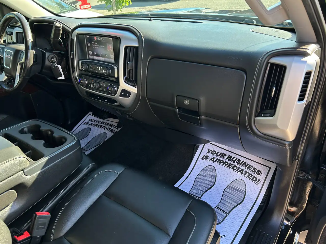 GMC Sierra 1500 снимка GMC Sierra 1500