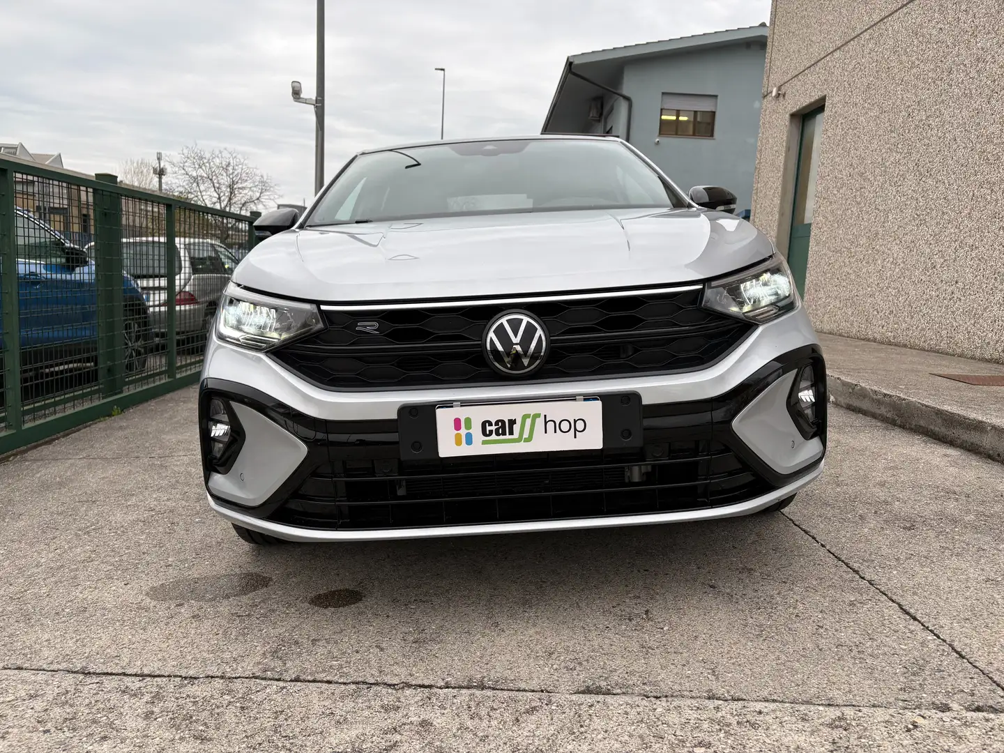 Volkswagen Taigo Taigo 1.0 tsi R-Line 110cv dsg Zilver - 2