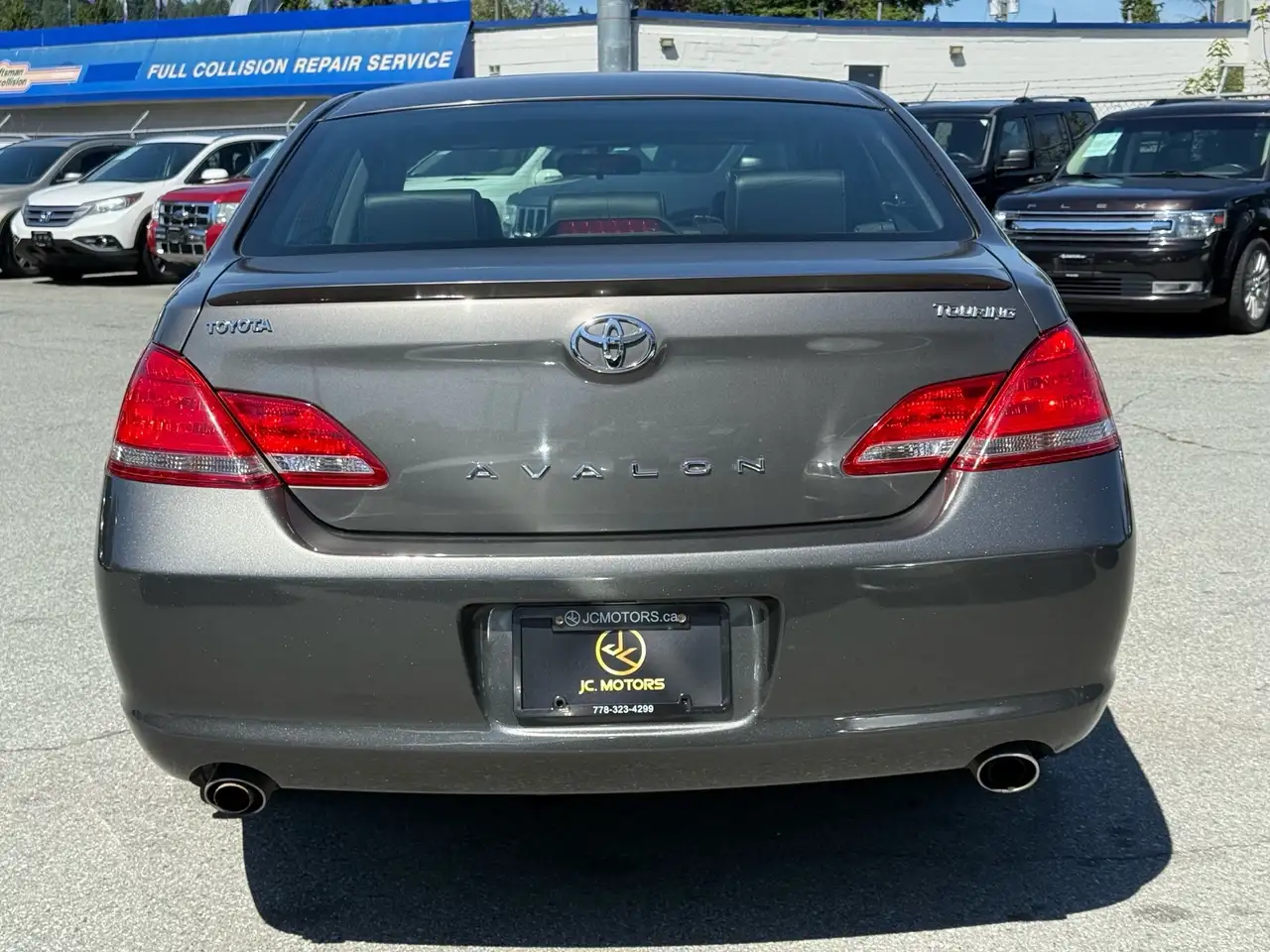 Toyota Avalon снимка Toyota Avalon