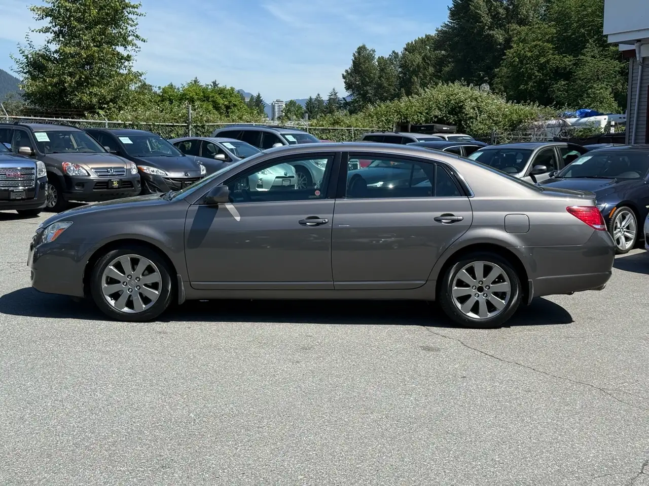 Toyota Avalon снимка Toyota Avalon