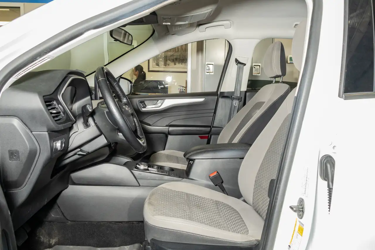 Ford Escape снимка Ford Escape