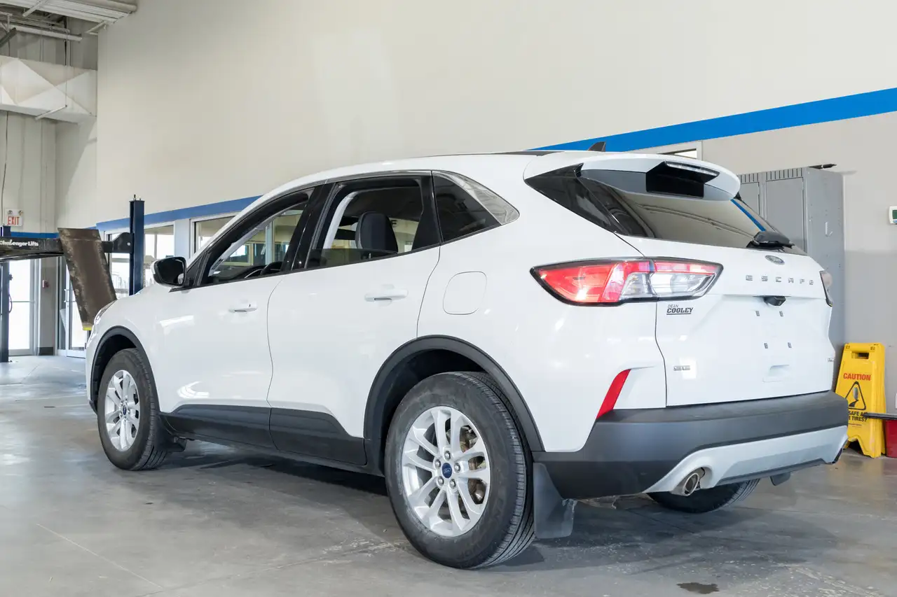 Ford Escape снимка Ford Escape