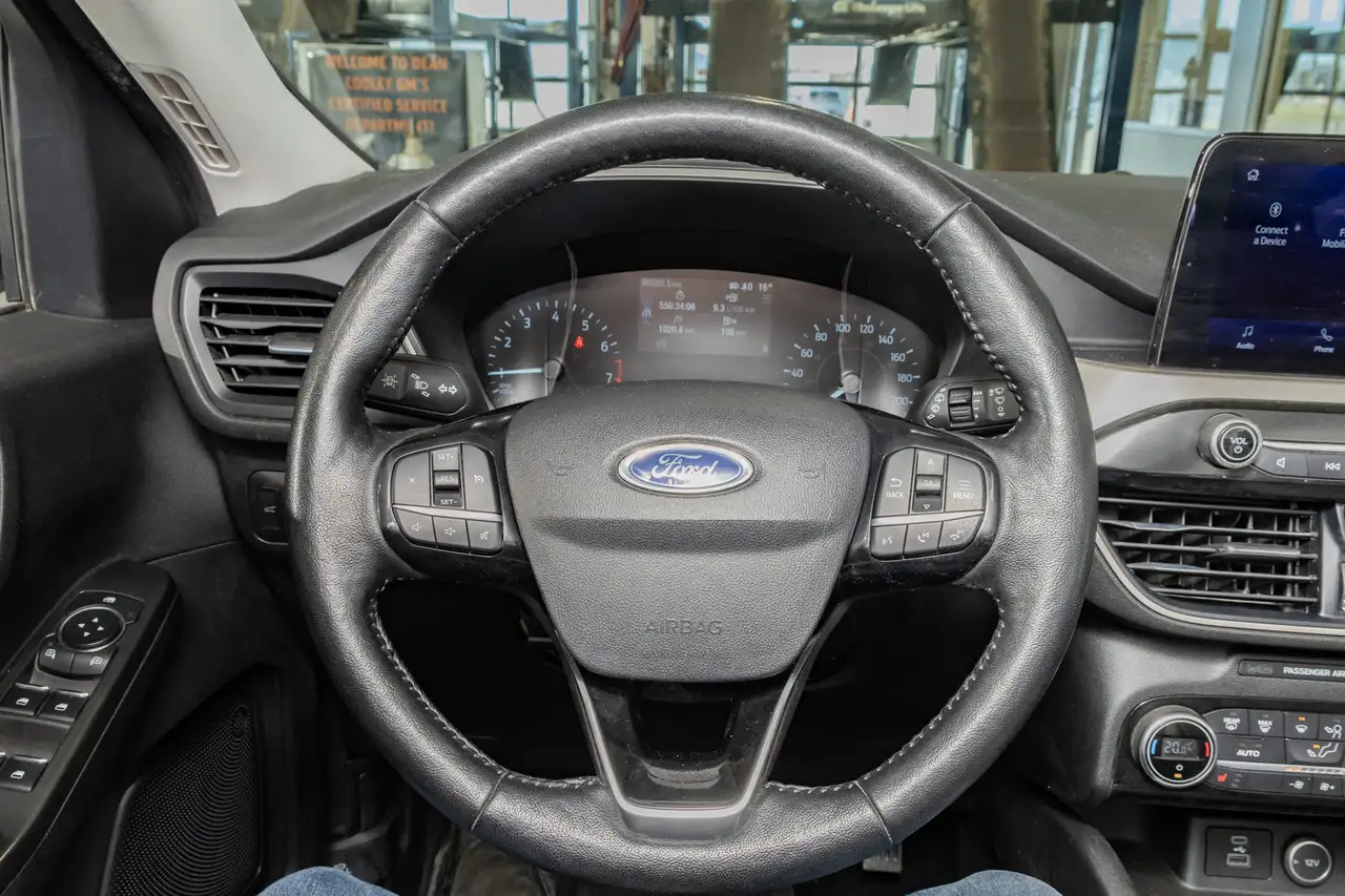 Ford Escape снимка Ford Escape