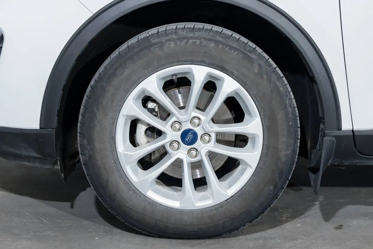 Ford Escape снимка Ford Escape