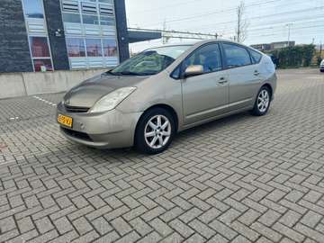 1.5 Business 1e eigenaar!! Hybride accu is defect