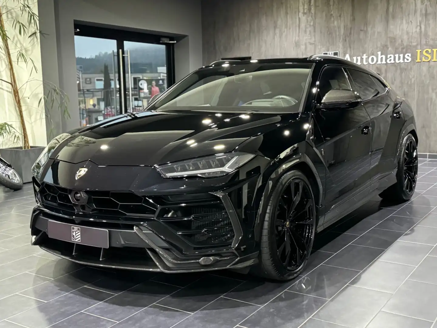 Lamborghini Urus BIG CARBON PACK,MASSAGE,AKRAPOVIC,23"PANO Schwarz - 1