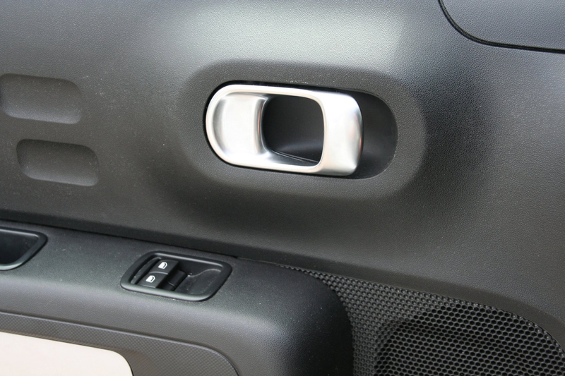 Citroen C3 1.2 PureTech Feel Edition, AIRCO, NAVIGATIE 2 PERS — photo 29