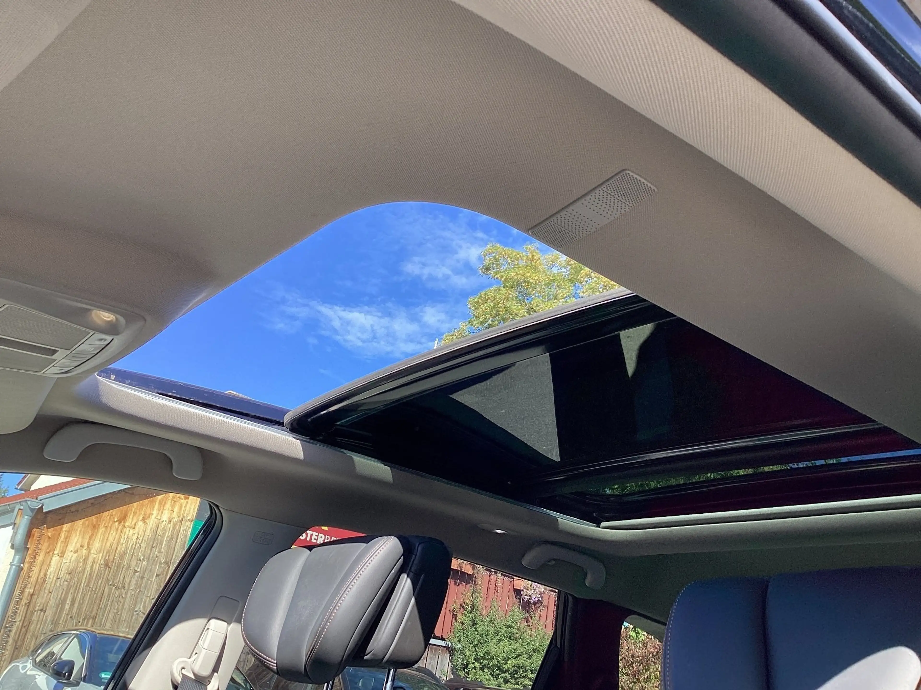 Renault Koleos Blue DCi 185 4WD X-Tronic Initiale Paris — photo 12