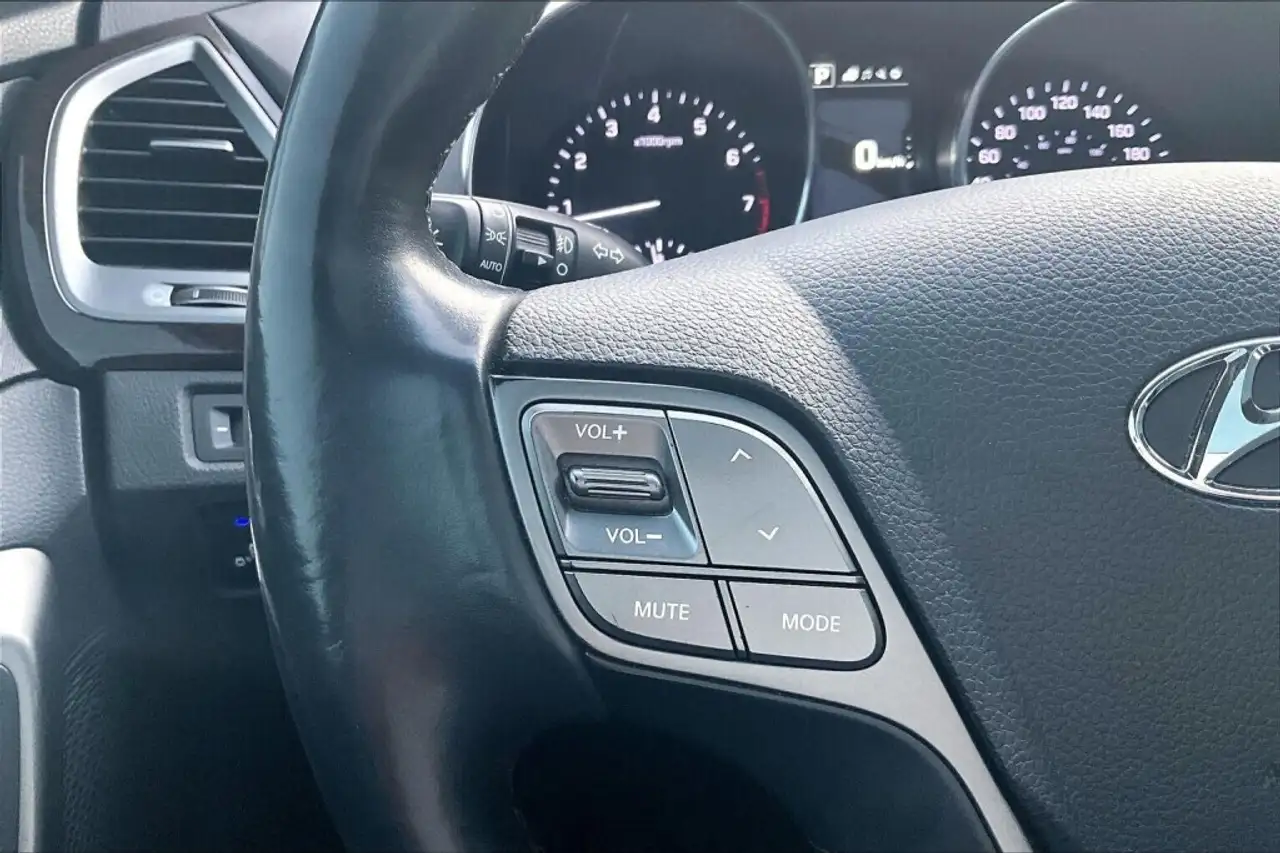 Hyundai SANTA FE снимка Hyundai SANTA FE