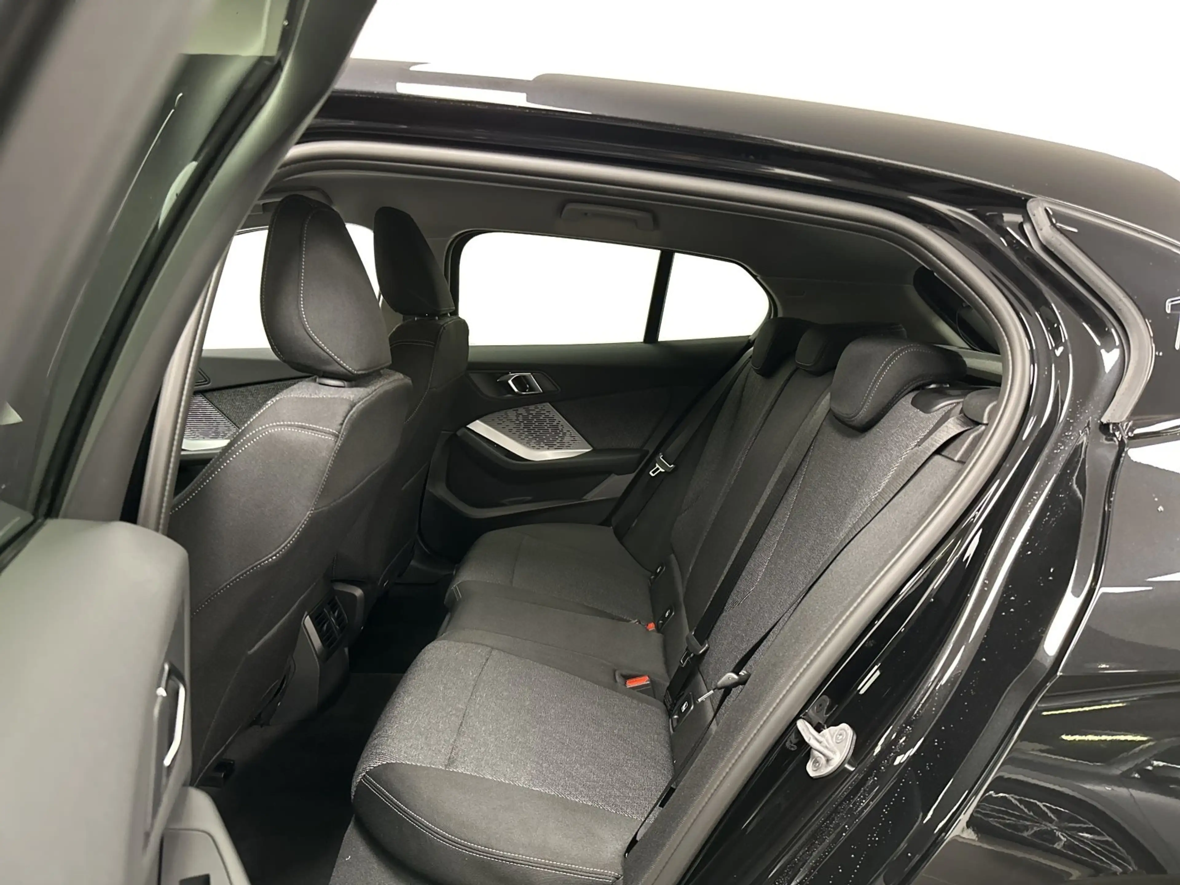 BMW 120 — photo 11