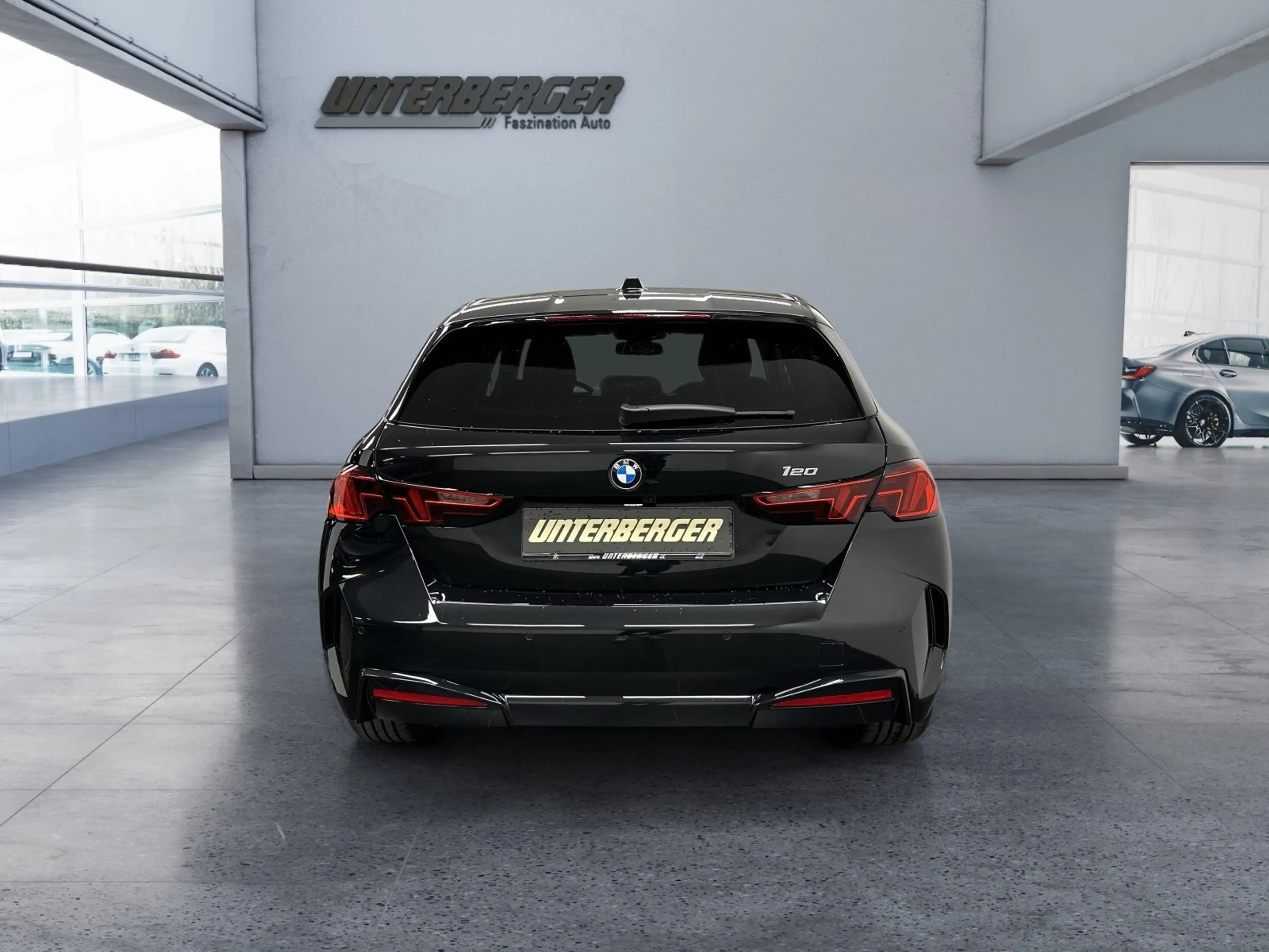 BMW 120 — photo 5