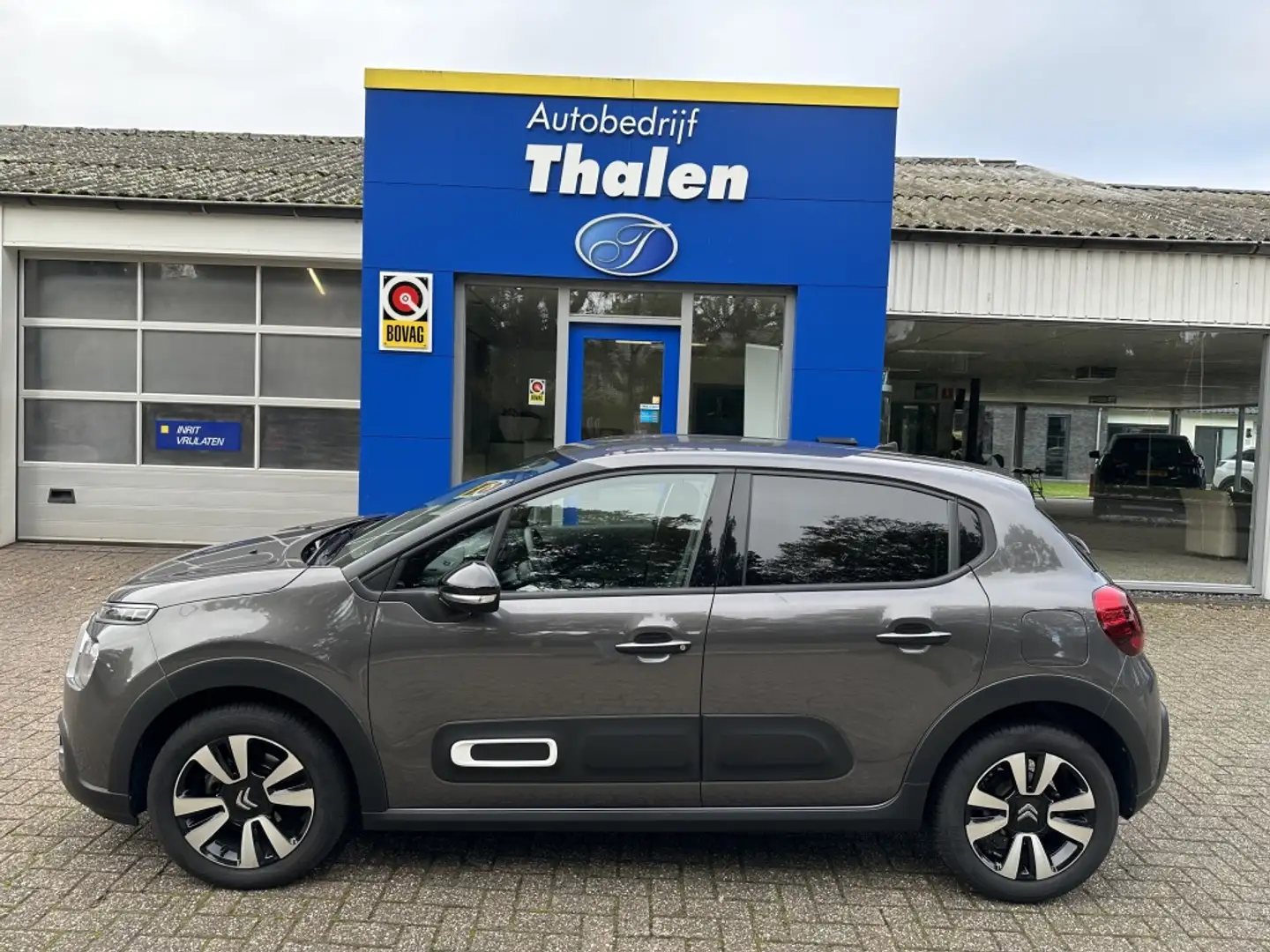 Citroen C3 1.2 PT Feel Ed. Grijs - 2