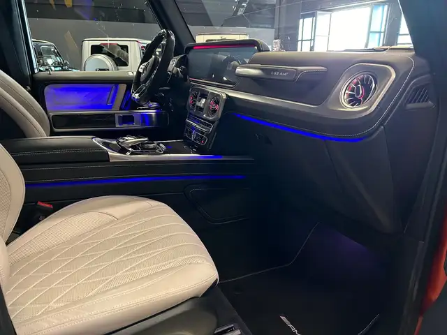 Mercedes-Benz G-Class view 11