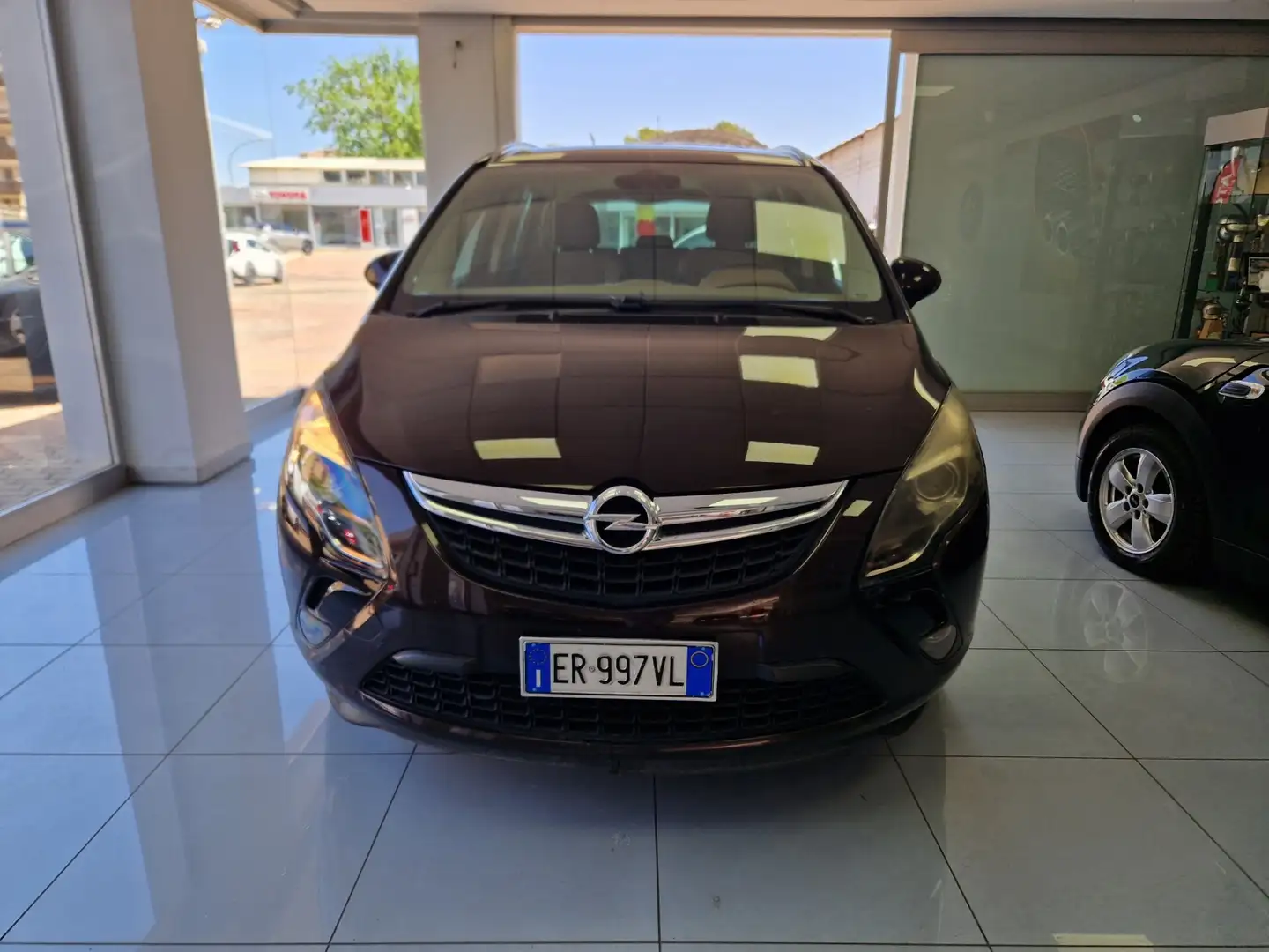 Opel Zafira Tourer 2.0 CDTi 130CV Cosmo Barna - 1