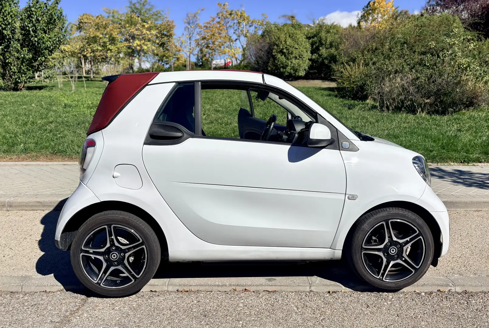 smart forTwo Cabrio EQ Prime Blanco - 2