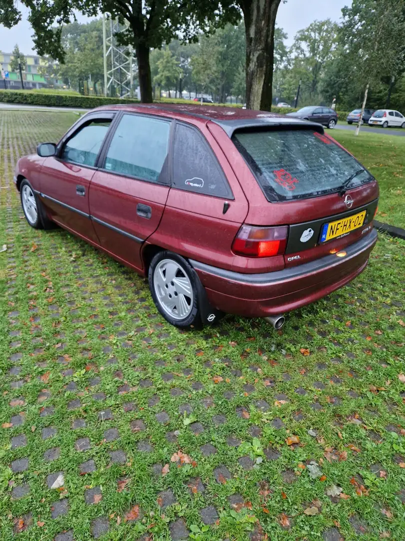 Opel Astra 1.6i Merit Rojo - 2