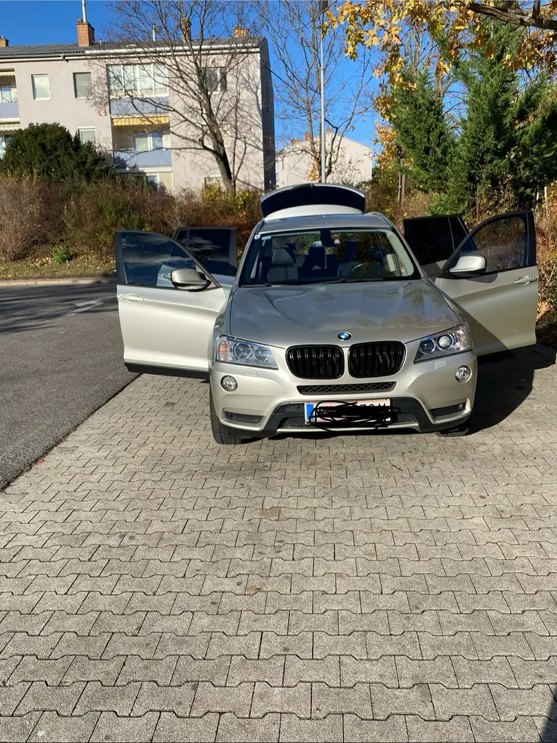 BMW X3 xDrive20d Aut. Beżowy - 1