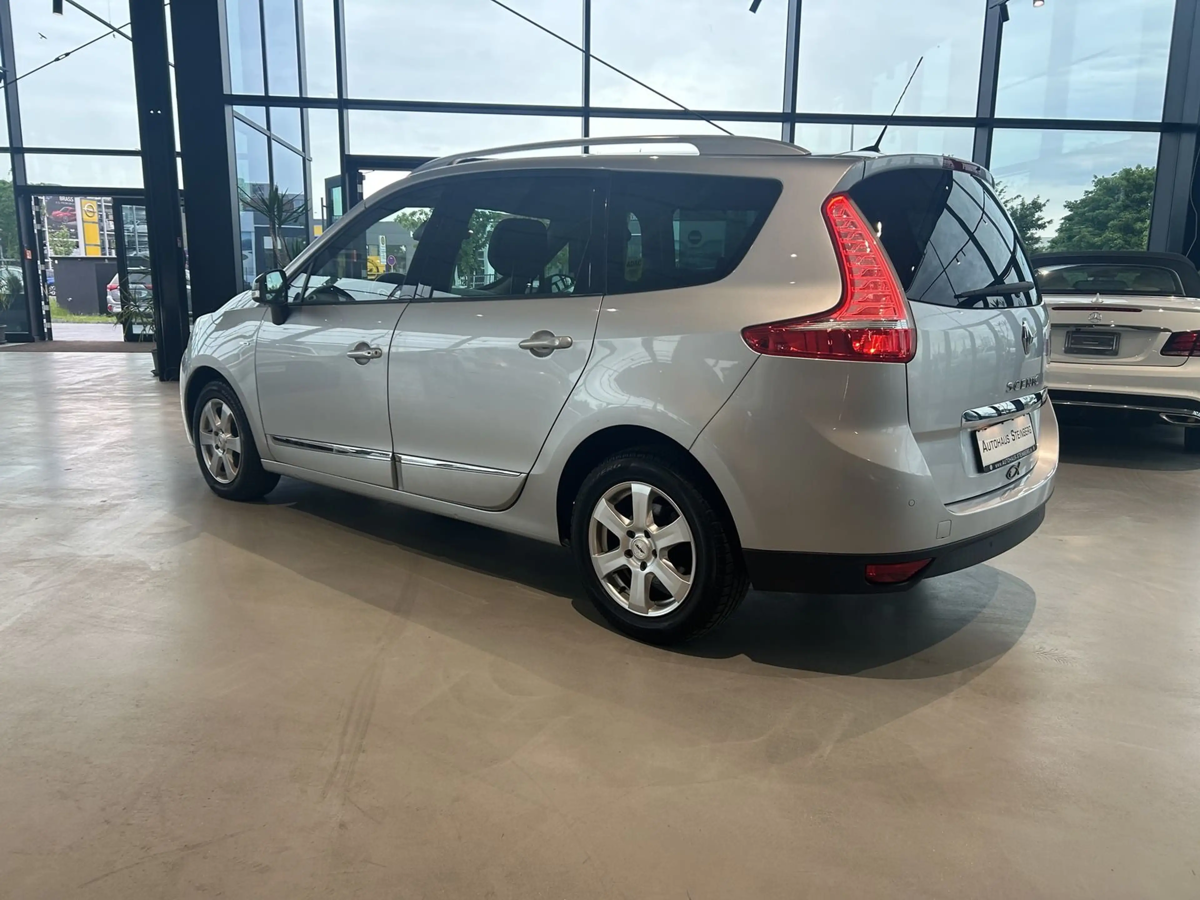 Renault Scenic III Grand BOSE Edition AUTOMATIK+ — photo 7