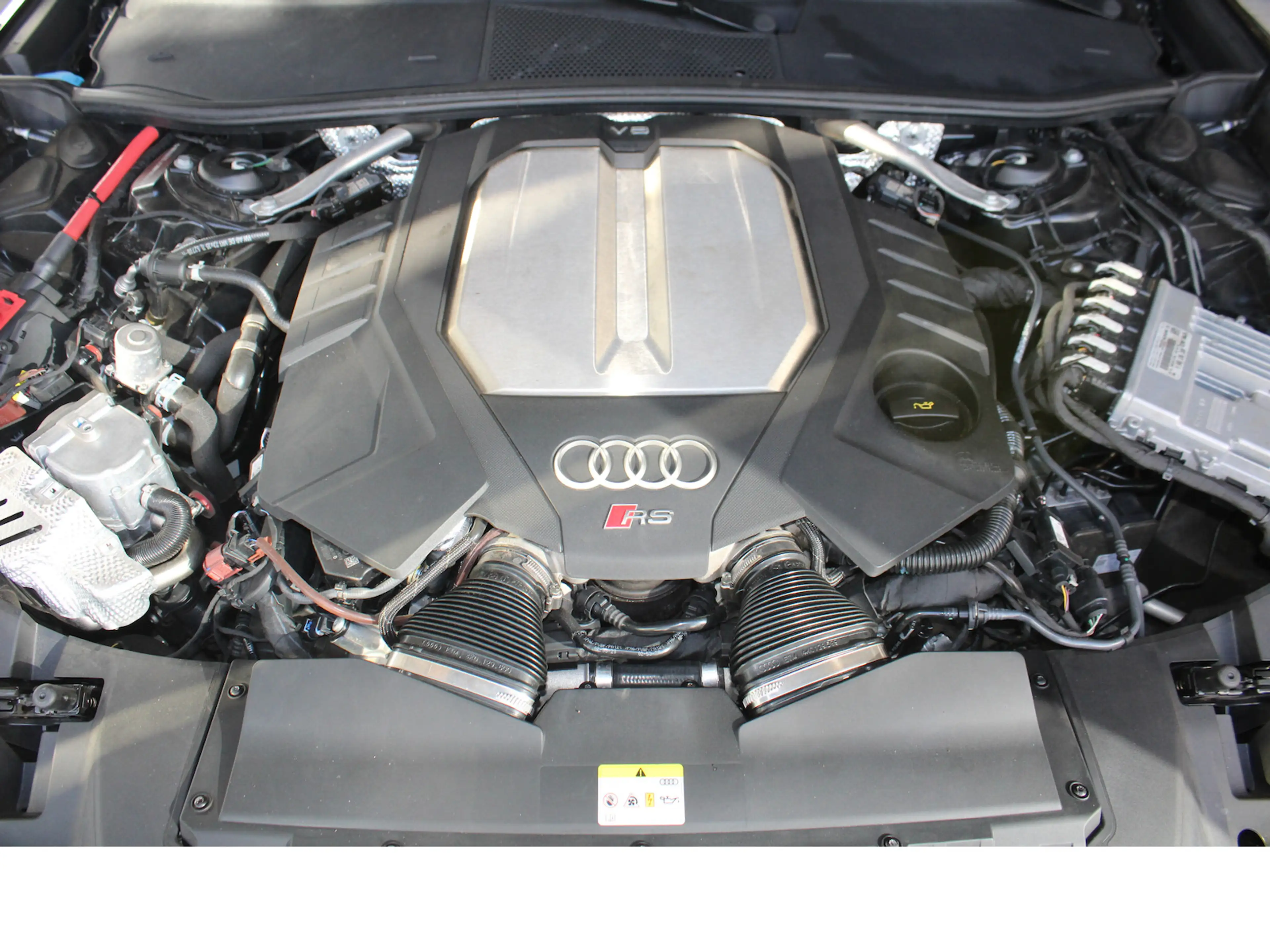 Audi RS6 Avant 4.0 TFSI HD*B&O*KERAMIK*STHZ*DYNPLUS — photo 14