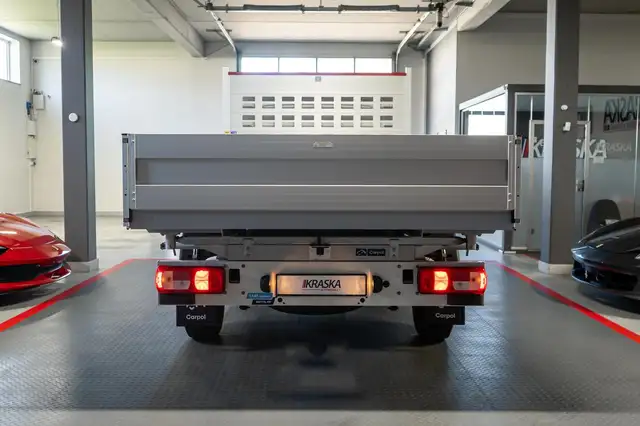 Volkswagen Crafter view 8