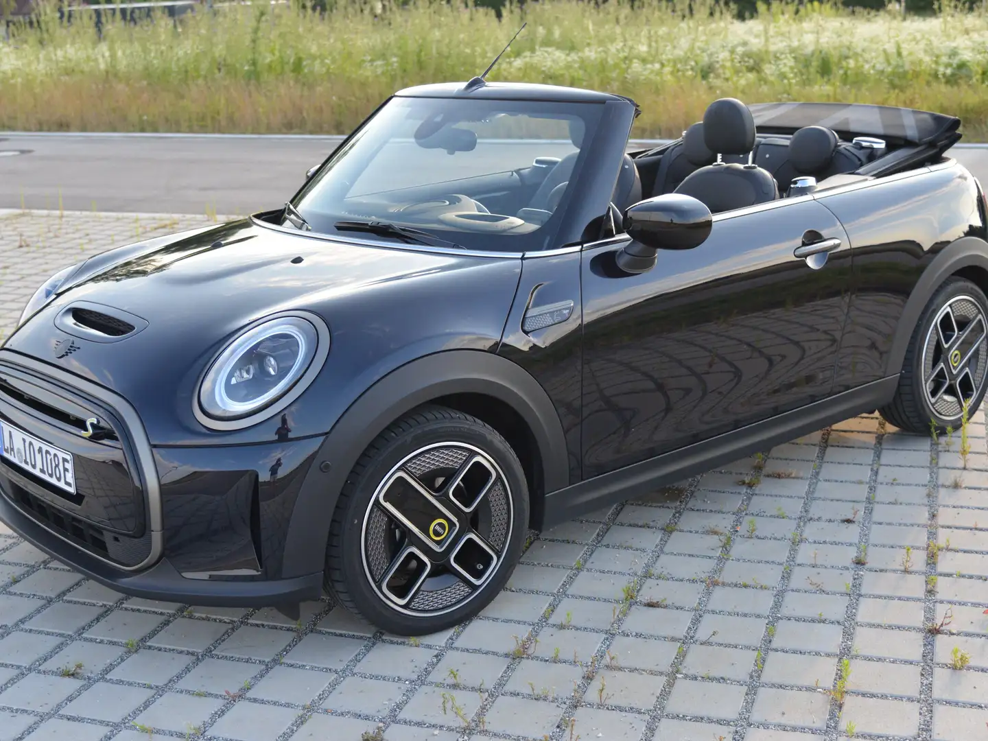 MINI Cooper Cabrio SE 1of999 Leder DrivAss HUD Harman ParkAss Schwarz - 1