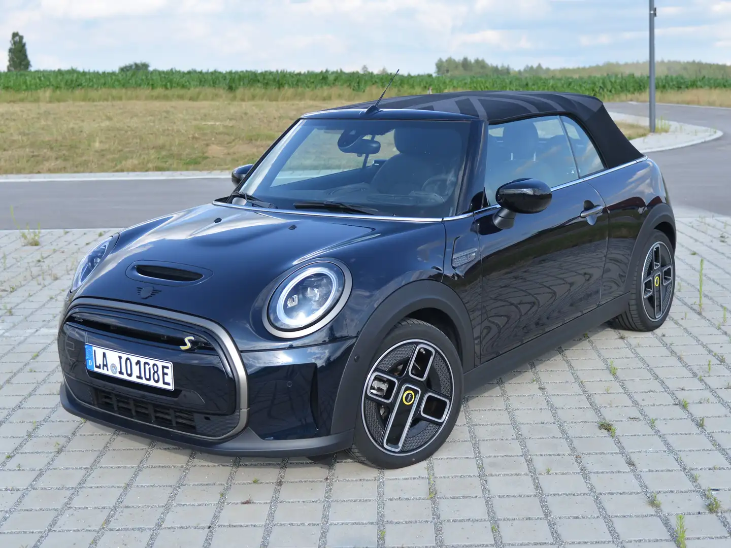 MINI Cooper Cabrio SE 1of999 Leder DrivAss HUD Harman ParkAss Schwarz - 2