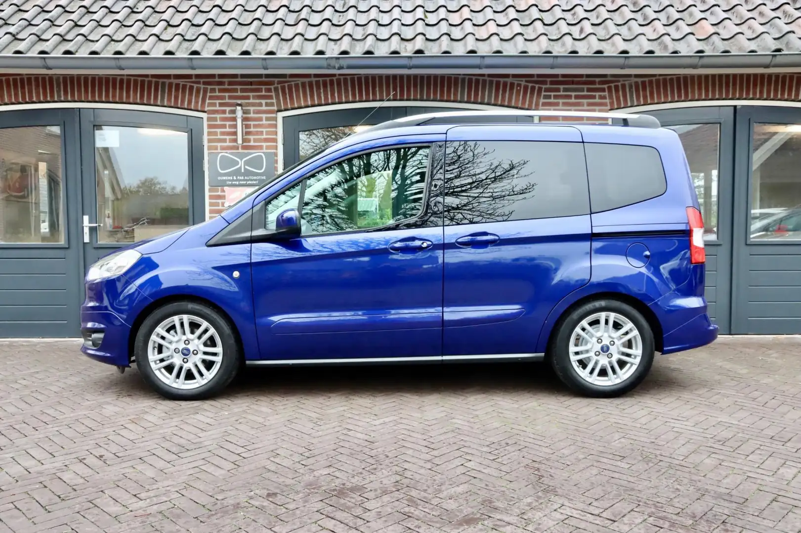 Ford Tourneo Courier 1.0 Titanium | NIEUWE DISTRIBUTIE | STOELVERWARMIN Blauw - 2