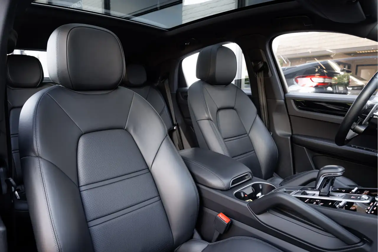 Porsche Cayenne Coupé 3.0 E-Hybrid Black Sport Design Orig. NL S, миниатюра 20