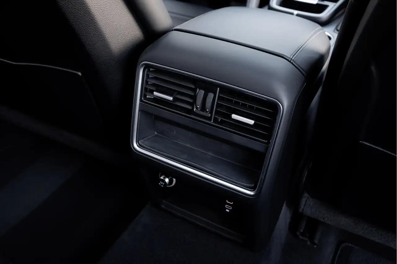 Porsche Cayenne Coupé 3.0 E-Hybrid Black Sport Design Orig. NL S, миниатюра 25