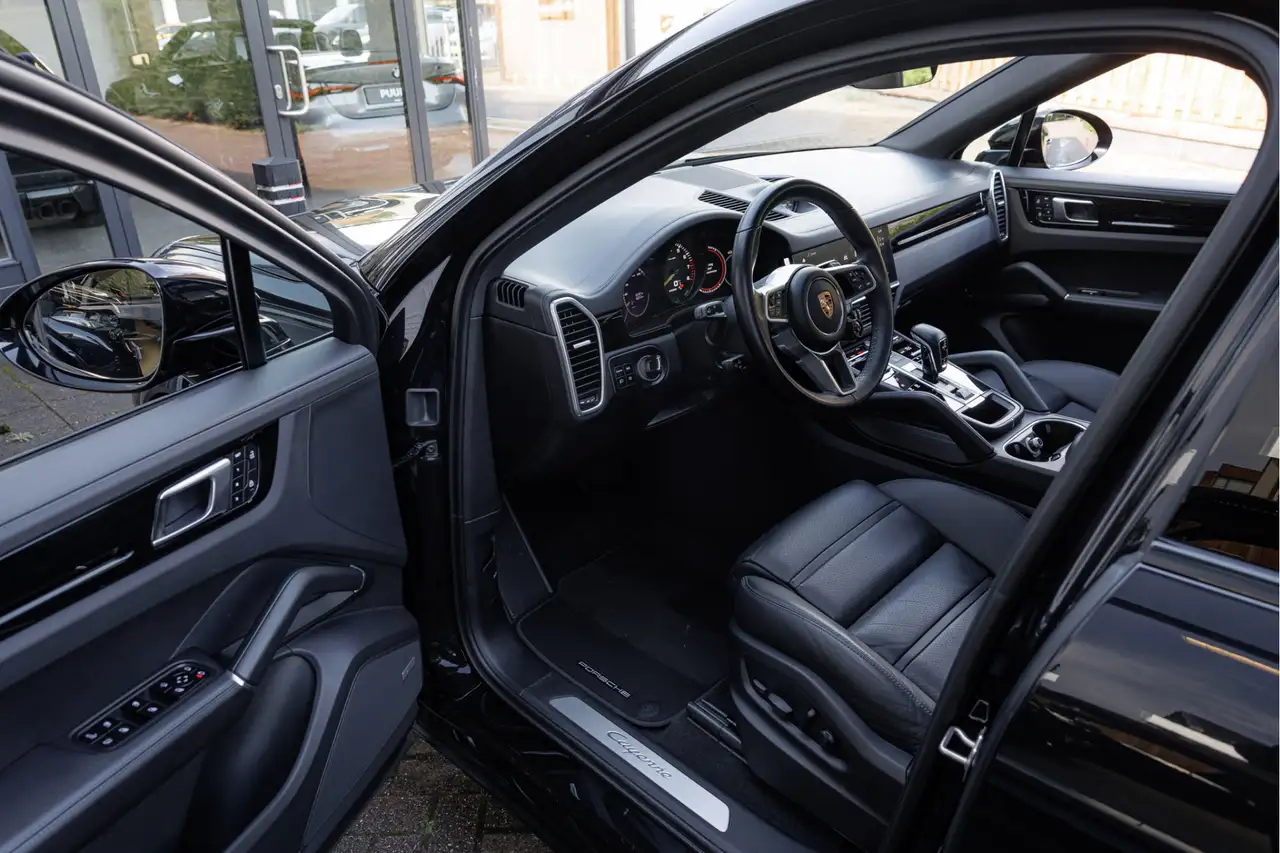Porsche Cayenne Coupé 3.0 E-Hybrid Black Sport Design Orig. NL S, миниатюра 3